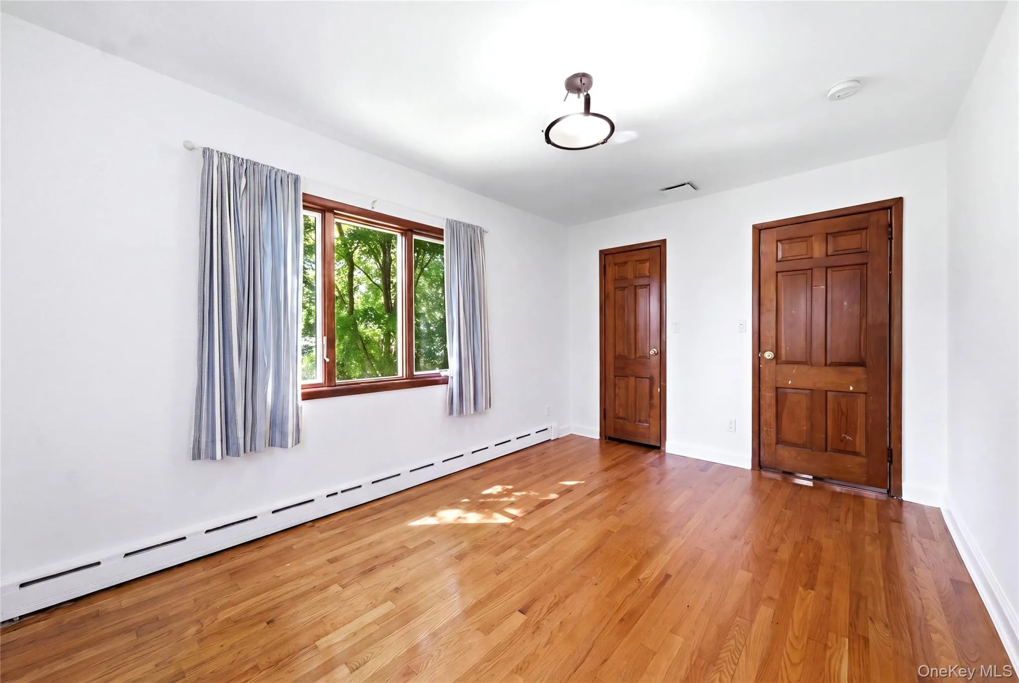 505 Bryant Avenue, North Hempstead, NY, 4 Bedrooms Bedrooms, 9 Rooms Rooms,2 BathroomsBathrooms,Residential Lease,For Rent,Bryant,0,1046524 505 Bryant Avenue, North Hempstead, NY, 4 Bedrooms Bedrooms, 9 Rooms Rooms,2 BathroomsBathrooms,Residential Lease,For Rent,Bryant,0,1046524