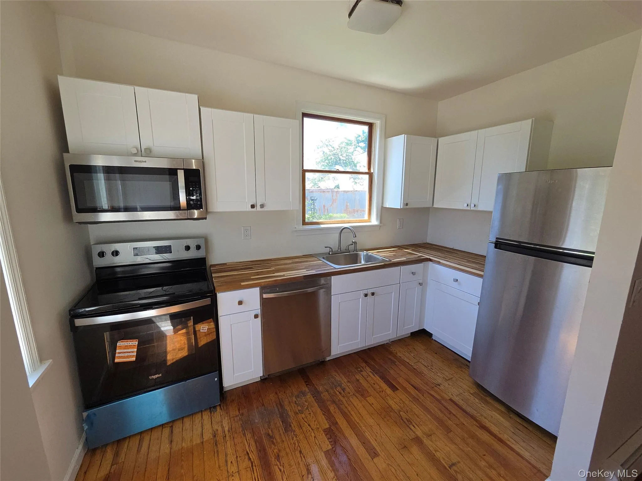 41 Lakewood Street, Babylon, NY, 5 Bedrooms Bedrooms, 7 Rooms Rooms,2 BathroomsBathrooms,Residential,For Rent,Lakewood,0,1046529 41 Lakewood Street, Babylon, NY, 5 Bedrooms Bedrooms, 7 Rooms Rooms,2 BathroomsBathrooms,Residential,For Rent,Lakewood,0,1046529