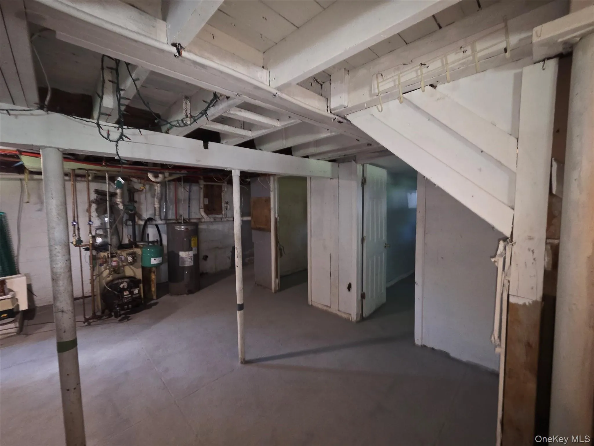 41 Lakewood Street, Babylon, NY, 5 Bedrooms Bedrooms, 7 Rooms Rooms,2 BathroomsBathrooms,Residential,For Rent,Lakewood,0,1046529 41 Lakewood Street, Babylon, NY, 5 Bedrooms Bedrooms, 7 Rooms Rooms,2 BathroomsBathrooms,Residential,For Rent,Lakewood,0,1046529