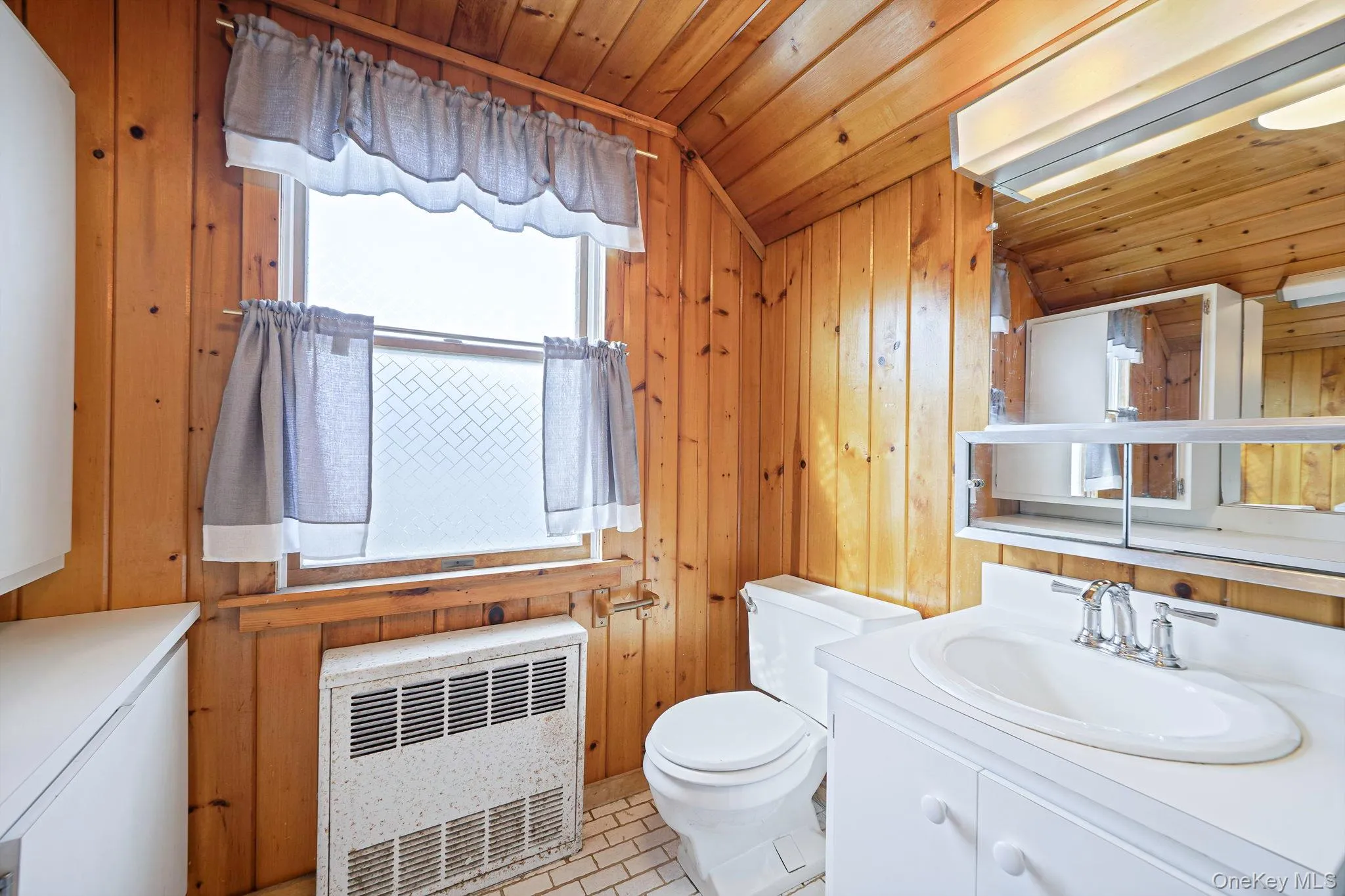 49 Seafield Lane, Islip, NY, 4 Bedrooms Bedrooms, 9 Rooms Rooms,2 BathroomsBathrooms,Residential,For Rent,Seafield,0,1046542 49 Seafield Lane, Islip, NY, 4 Bedrooms Bedrooms, 9 Rooms Rooms,2 BathroomsBathrooms,Residential,For Rent,Seafield,0,1046542