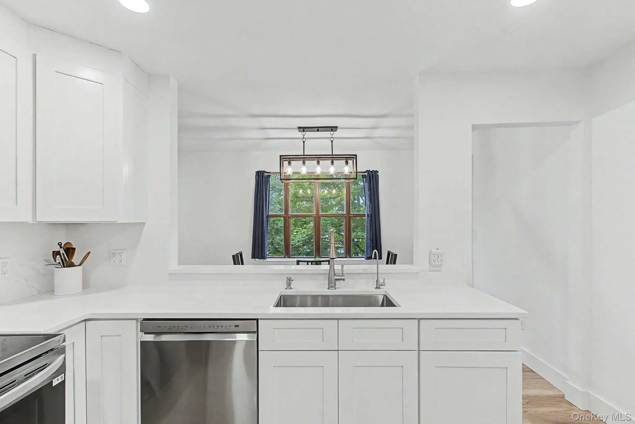 962 Sierra Vista Lane, Clarkstown, NY, 1 Bedroom Bedrooms, 5 Rooms Rooms,1 BathroomBathrooms,Residential,For Rent,Sierra Vista,0,1046544 962 Sierra Vista Lane, Clarkstown, NY, 1 Bedroom Bedrooms, 5 Rooms Rooms,1 BathroomBathrooms,Residential,For Rent,Sierra Vista,0,1046544