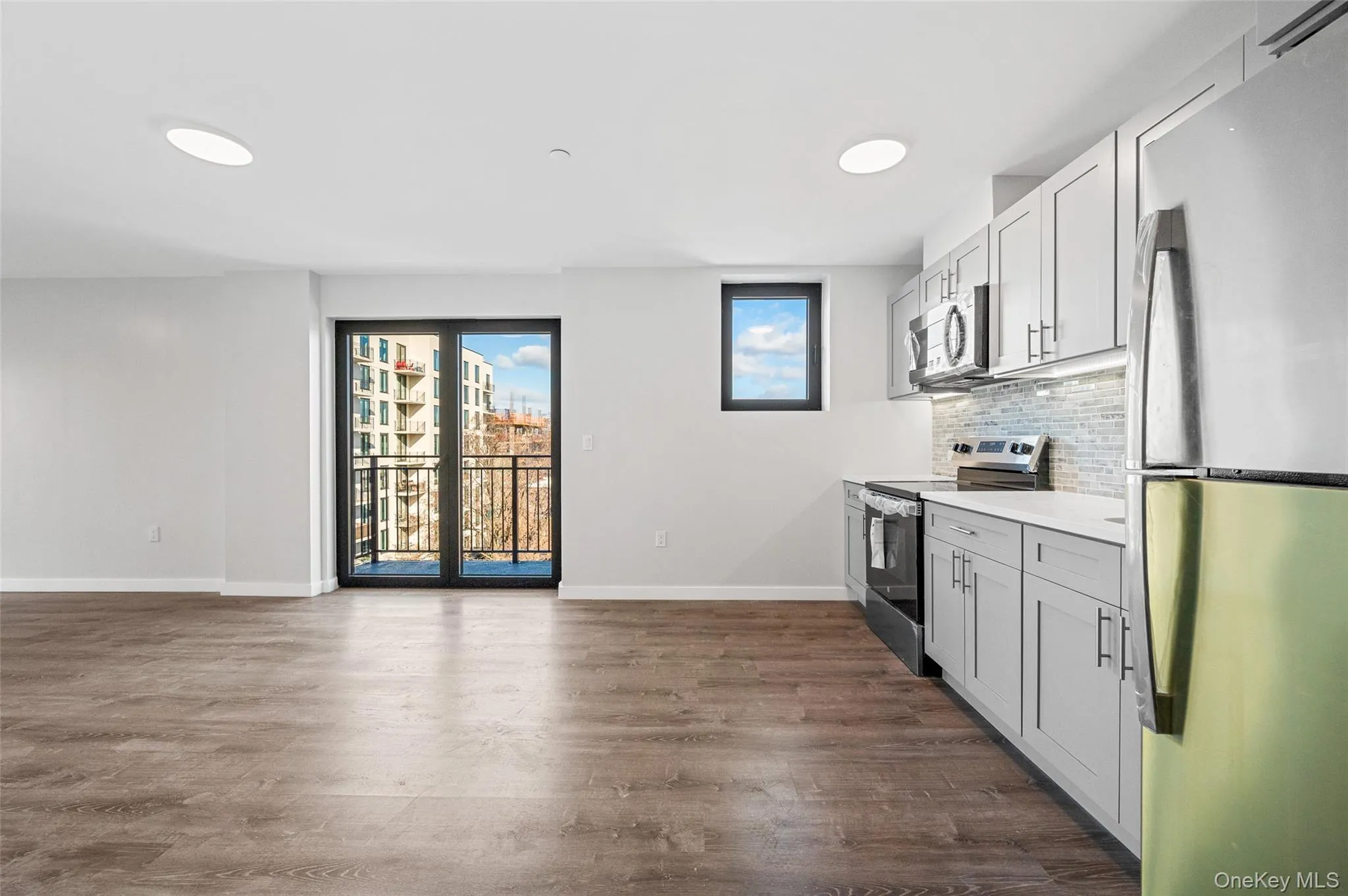 43-34 53rd Street, New York, NY, 1 Bedroom Bedrooms, 3 Rooms Rooms,1 BathroomBathrooms,Residential Lease,For Rent,53rd Street,0,1046545 43-34 53rd Street, New York, NY, 1 Bedroom Bedrooms, 3 Rooms Rooms,1 BathroomBathrooms,Residential Lease,For Rent,53rd Street,0,1046545