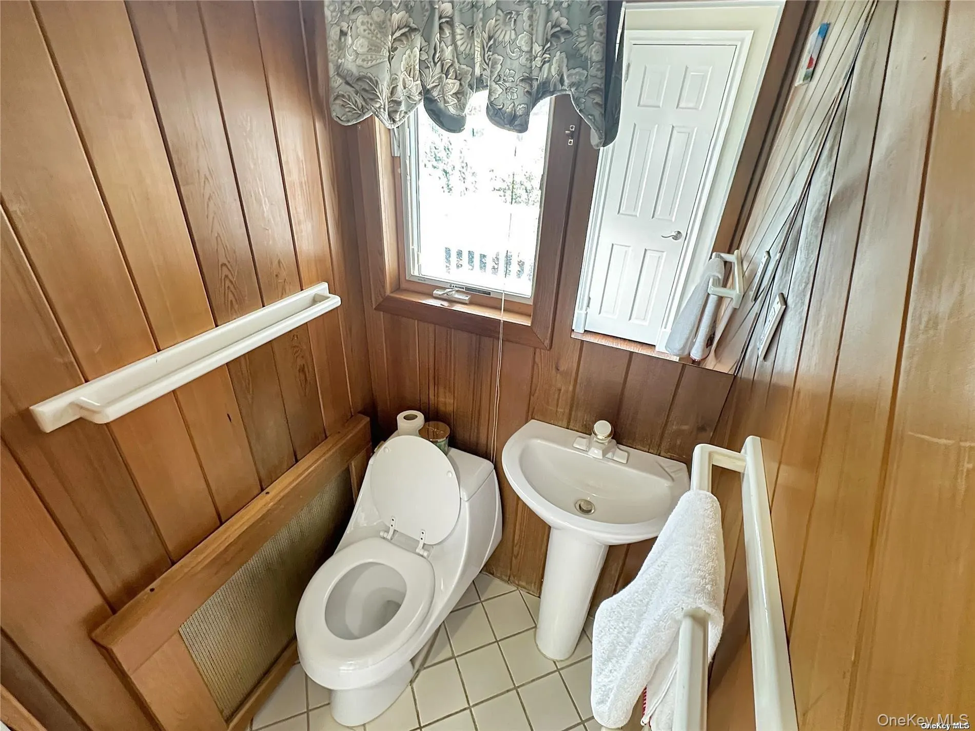 2517 Rockville Centre Parkway, Hempstead, NY, 3 Bedrooms Bedrooms, 8 Rooms Rooms,2 BathroomsBathrooms,Residential,For Rent,Rockville Centre,0,1046547 2517 Rockville Centre Parkway, Hempstead, NY, 3 Bedrooms Bedrooms, 8 Rooms Rooms,2 BathroomsBathrooms,Residential,For Rent,Rockville Centre,0,1046547