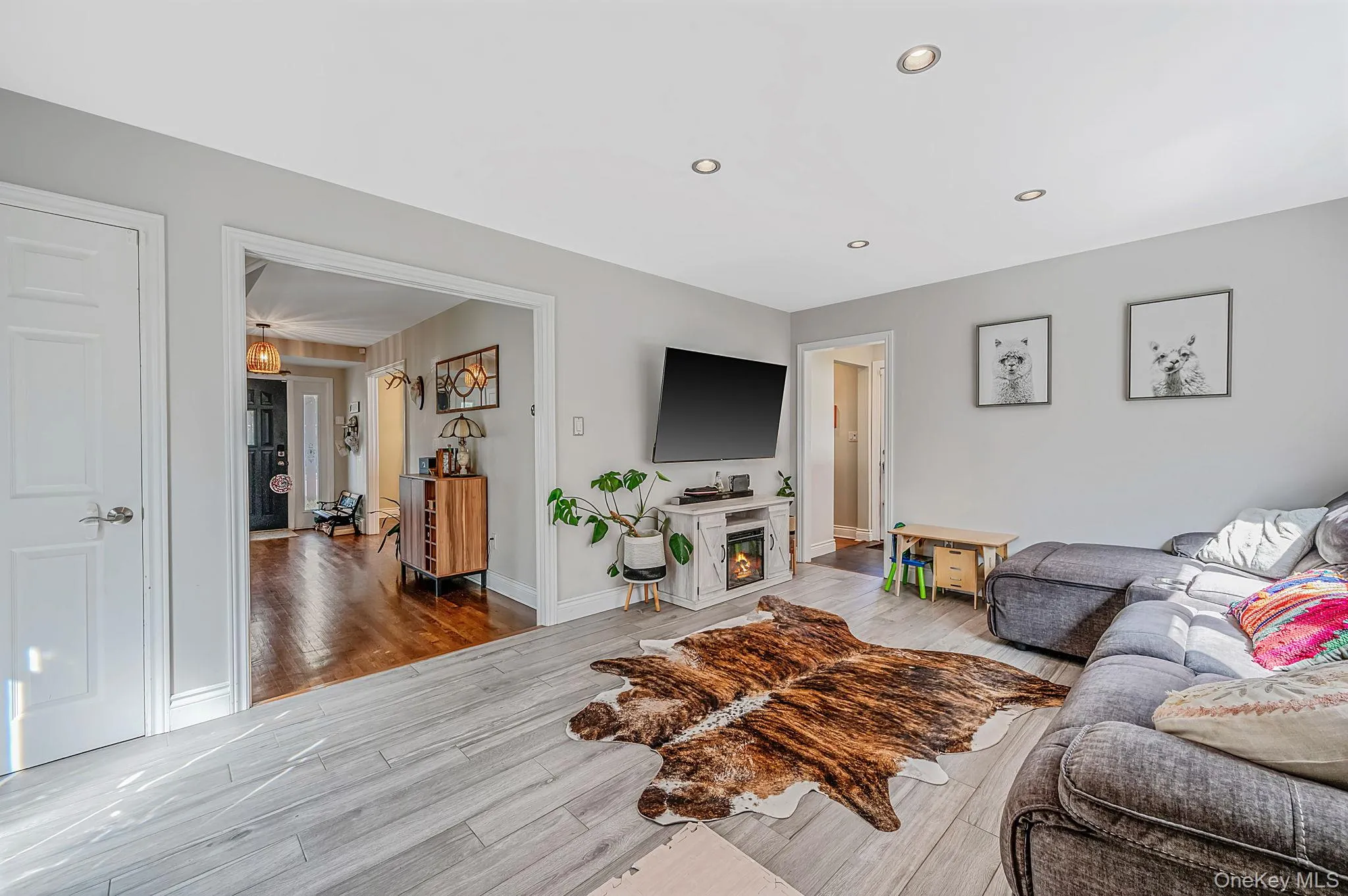 87 Wexford Drive, Islip, NY, 4 Bedrooms Bedrooms, 7 Rooms Rooms,1 BathroomBathrooms,Residential,For Rent,Wexford,0,1046548 87 Wexford Drive, Islip, NY, 4 Bedrooms Bedrooms, 7 Rooms Rooms,1 BathroomBathrooms,Residential,For Rent,Wexford,0,1046548