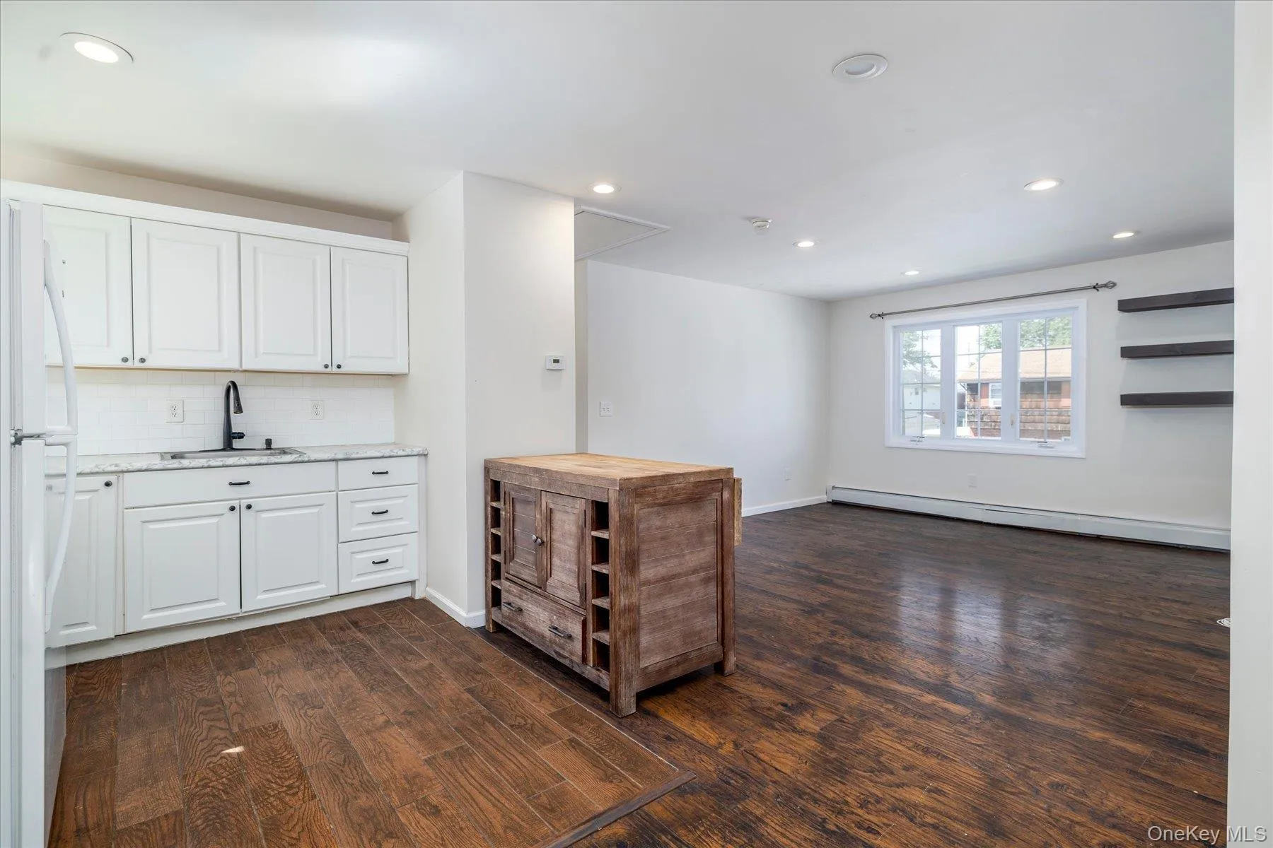 729 Arcadian Avenue, Hempstead, NY, 6 Bedrooms Bedrooms, 9 Rooms Rooms,3 BathroomsBathrooms,Residential,For Rent,Arcadian,0,1046549 729 Arcadian Avenue, Hempstead, NY, 6 Bedrooms Bedrooms, 9 Rooms Rooms,3 BathroomsBathrooms,Residential,For Rent,Arcadian,0,1046549