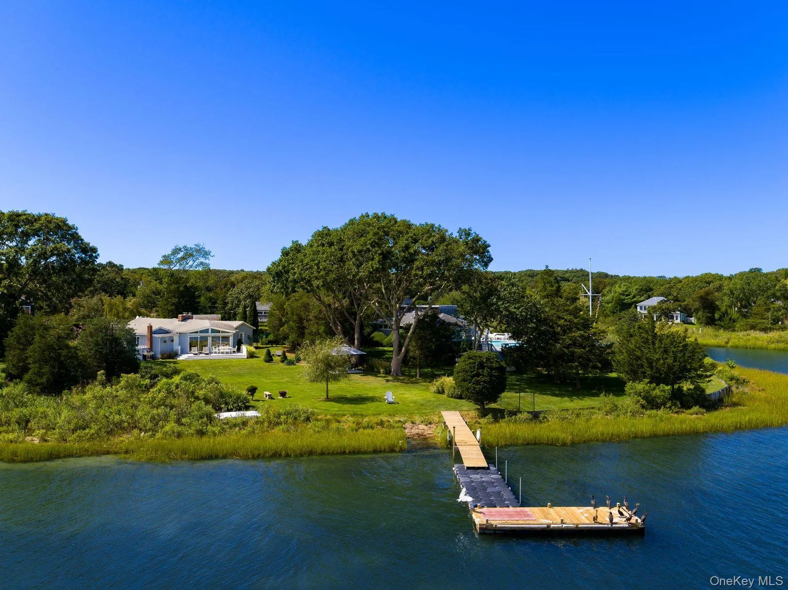 7 S Pond Road, East Hampton, New York 11937