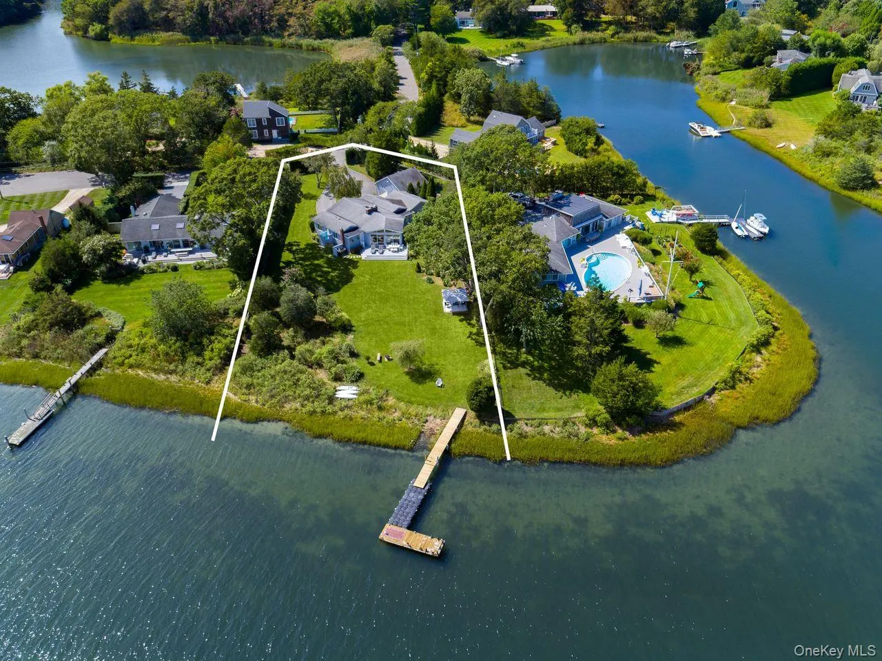7 S Pond Road, East Hampton, New York 11937