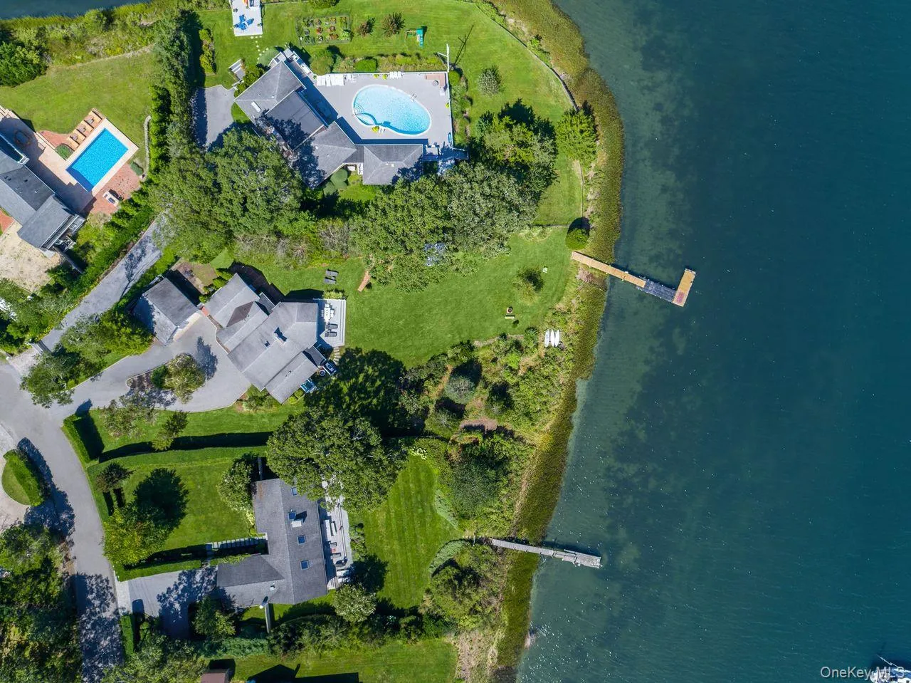7 S Pond Road, East Hampton, New York 11937