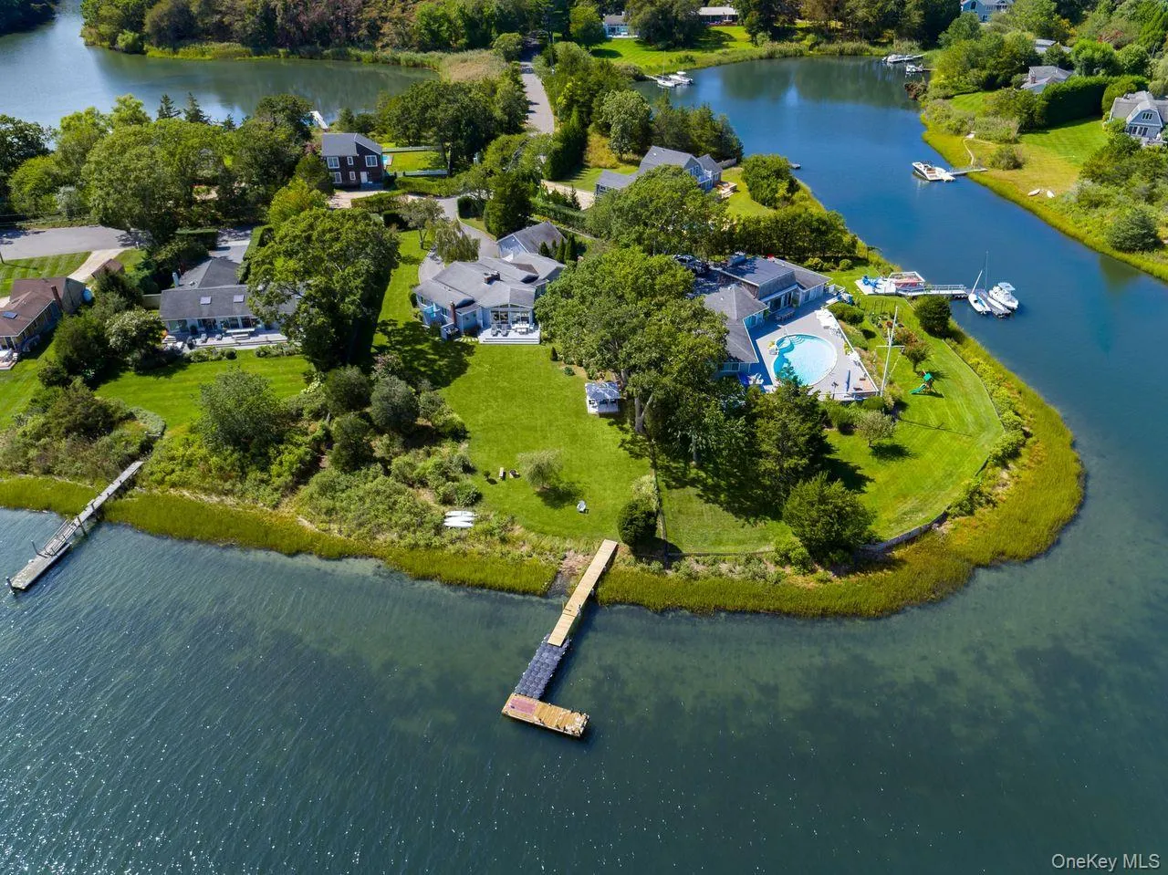 7 S Pond Road, East Hampton, New York 11937