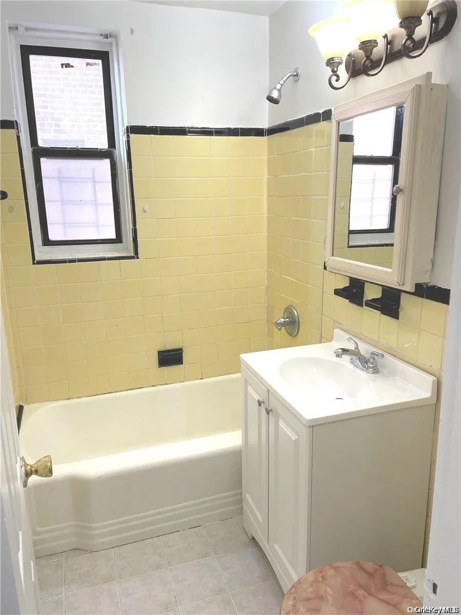 88-30 182 Street, New York, NY, 1 Bedroom Bedrooms, 3 Rooms Rooms,1 BathroomBathrooms,Residential,For Rent,182,0,1046561 88-30 182 Street, New York, NY, 1 Bedroom Bedrooms, 3 Rooms Rooms,1 BathroomBathrooms,Residential,For Rent,182,0,1046561