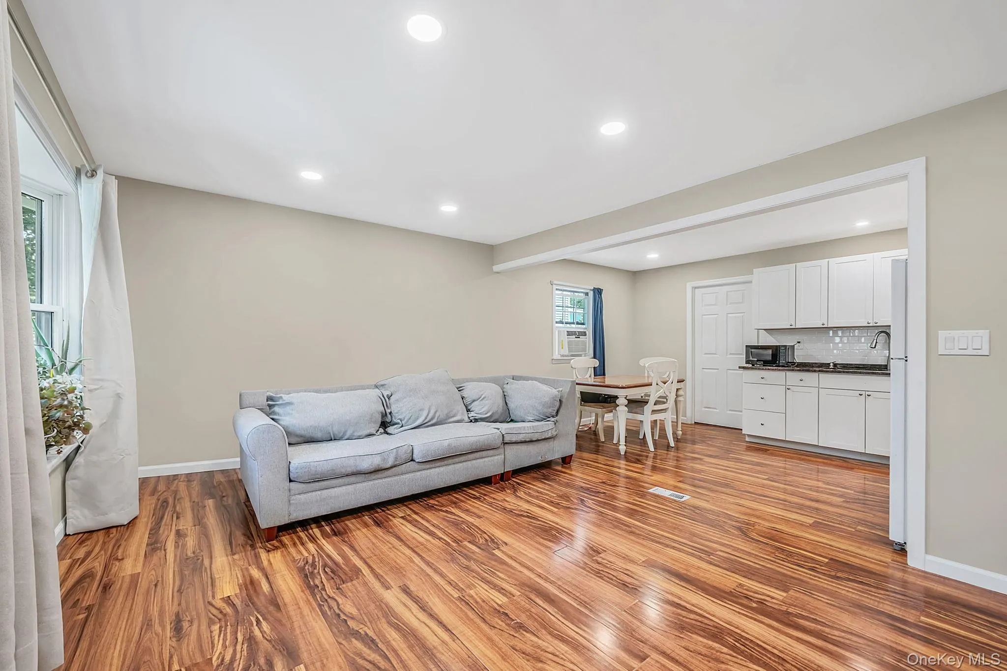 12 Allanwood Drive, Brookhaven, NY, 3 Bedrooms Bedrooms, 6 Rooms Rooms,1 BathroomBathrooms,Residential,For Rent,Allanwood,0,1046565 12 Allanwood Drive, Brookhaven, NY, 3 Bedrooms Bedrooms, 6 Rooms Rooms,1 BathroomBathrooms,Residential,For Rent,Allanwood,0,1046565