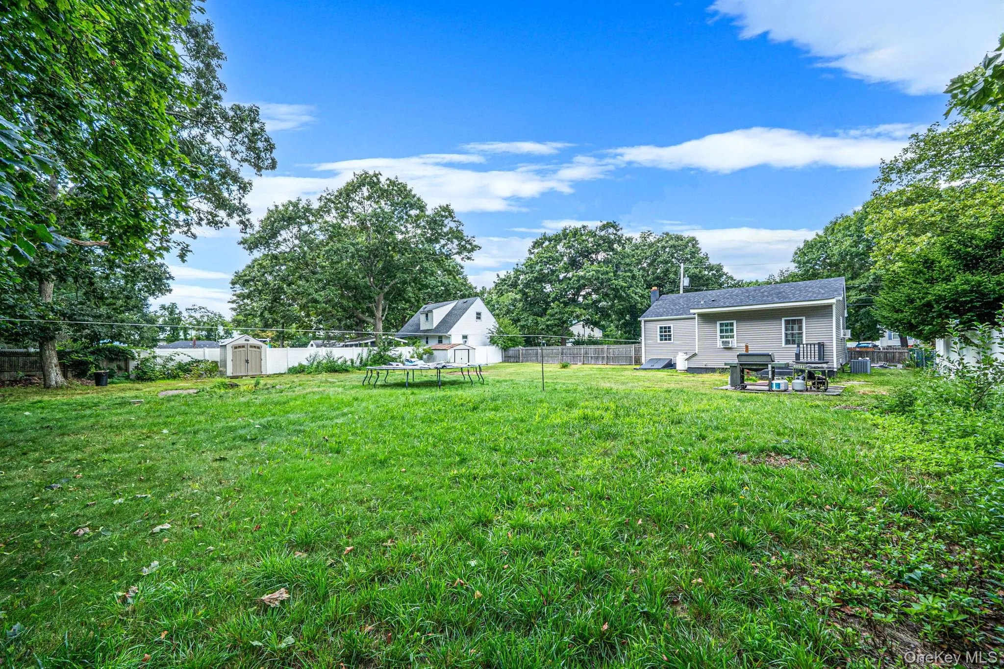 12 Allanwood Drive, Brookhaven, NY, 3 Bedrooms Bedrooms, 6 Rooms Rooms,1 BathroomBathrooms,Residential,For Rent,Allanwood,0,1046565 12 Allanwood Drive, Brookhaven, NY, 3 Bedrooms Bedrooms, 6 Rooms Rooms,1 BathroomBathrooms,Residential,For Rent,Allanwood,0,1046565