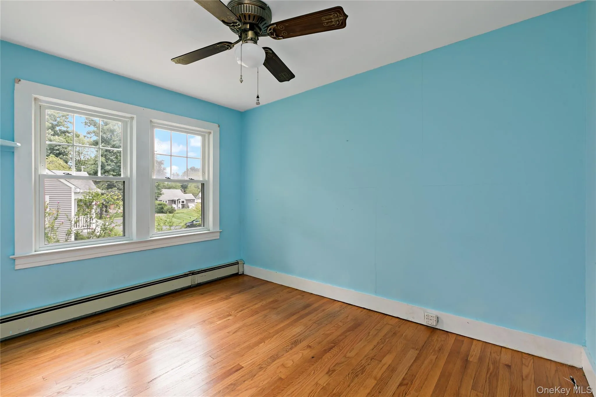 First bedroom. First bedroom.
