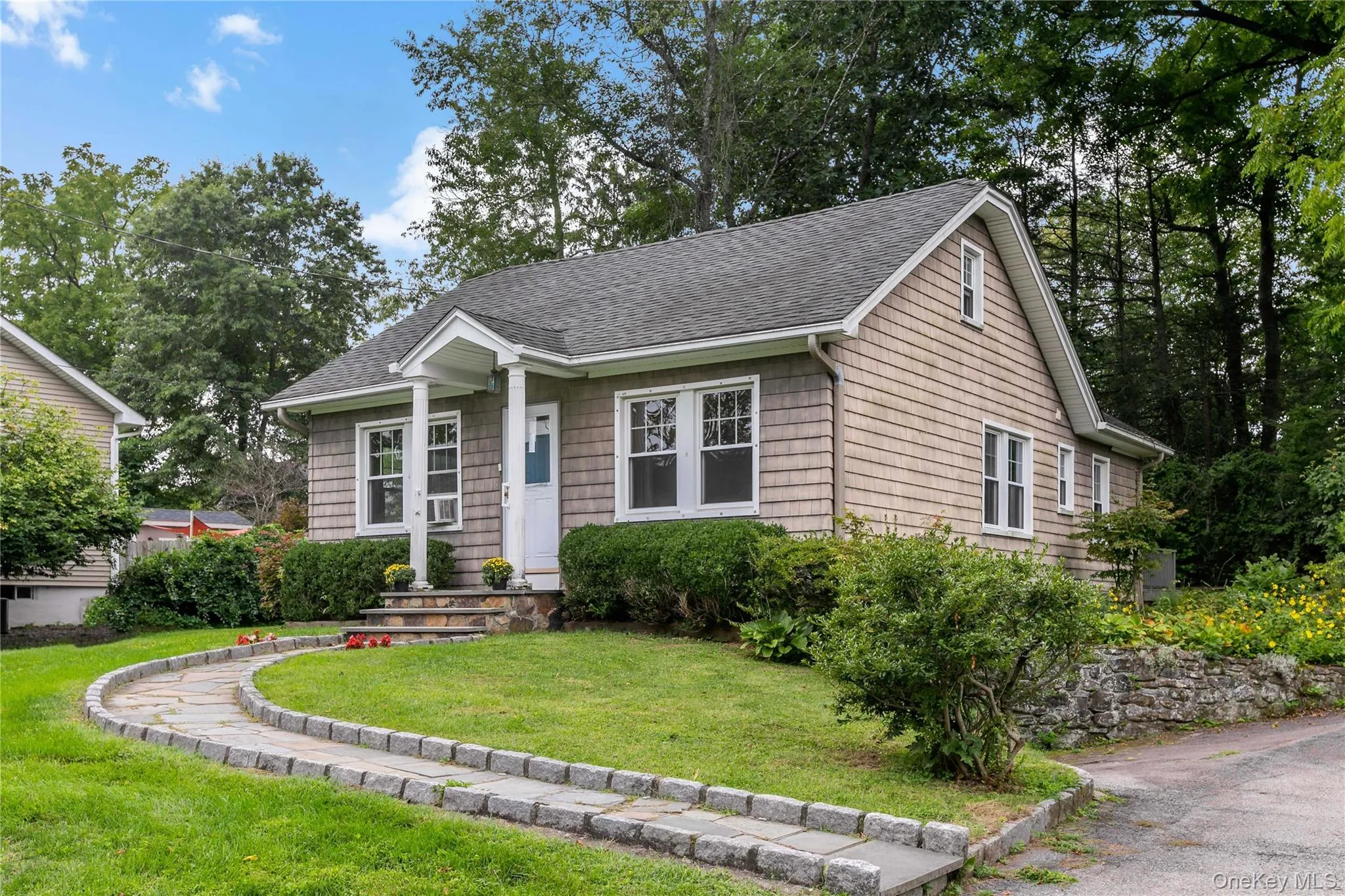 Garage on lower level for convenient access to home. Garage on lower level for convenient access to home.