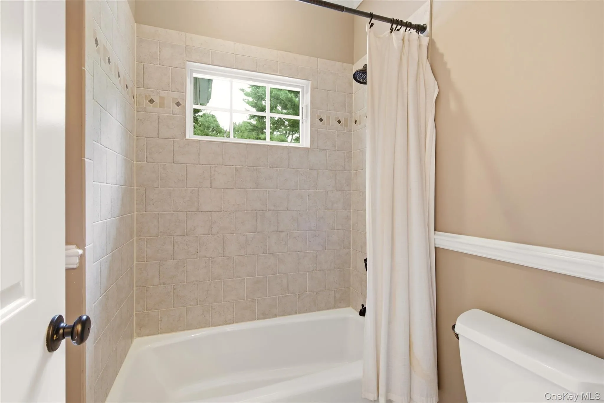 65 Rogues Path, Huntington, NY, 4 Bedrooms Bedrooms, 8 Rooms Rooms,3 BathroomsBathrooms,Residential Lease,For Rent,Rogues,0,1046568 65 Rogues Path, Huntington, NY, 4 Bedrooms Bedrooms, 8 Rooms Rooms,3 BathroomsBathrooms,Residential Lease,For Rent,Rogues,0,1046568