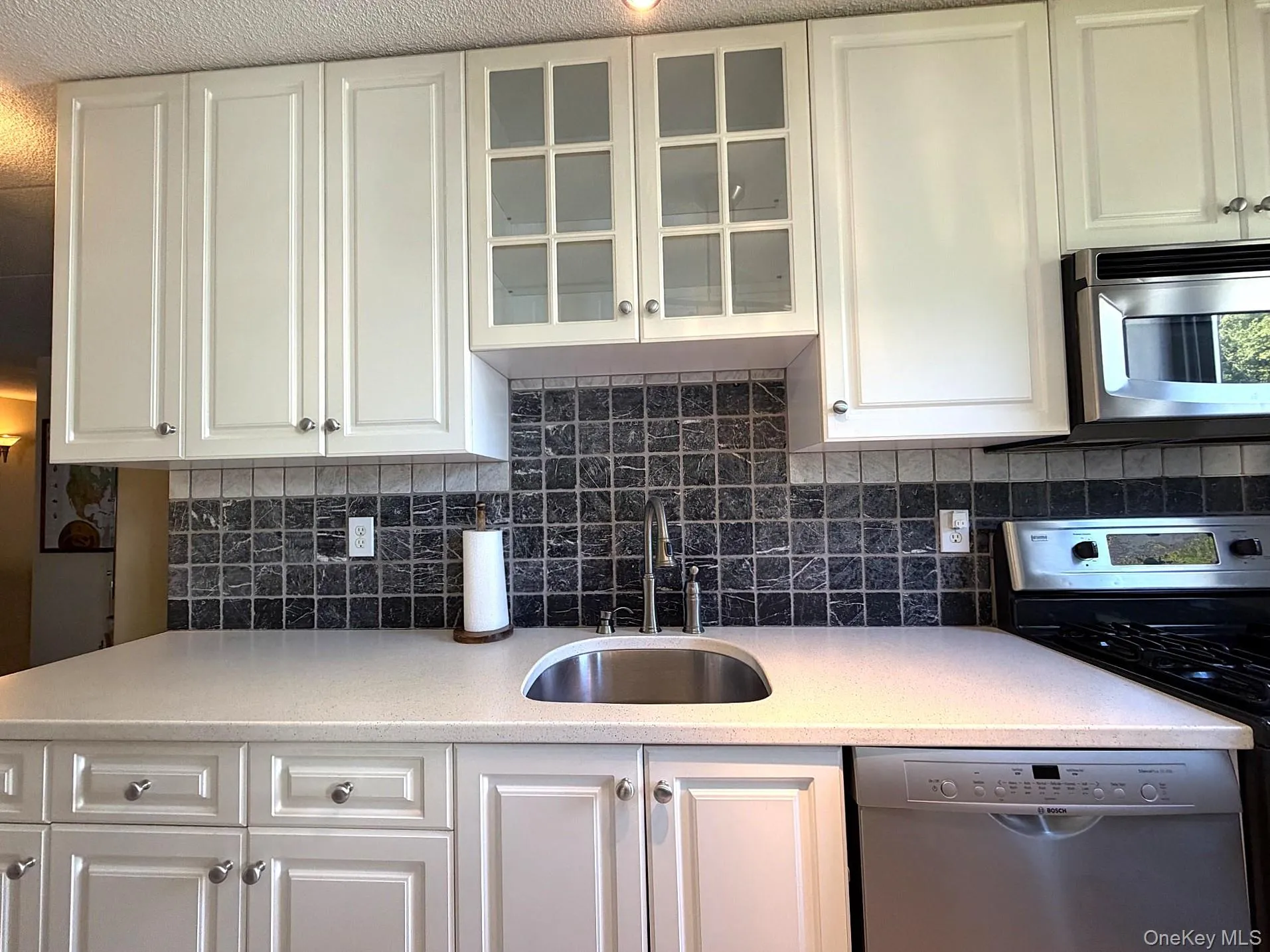 1085 Warburton Avenue, Yonkers, NY, 2 Bedrooms Bedrooms, 4 Rooms Rooms,1 BathroomBathrooms,Residential,For Rent,Warburton,0,1046570 1085 Warburton Avenue, Yonkers, NY, 2 Bedrooms Bedrooms, 4 Rooms Rooms,1 BathroomBathrooms,Residential,For Rent,Warburton,0,1046570