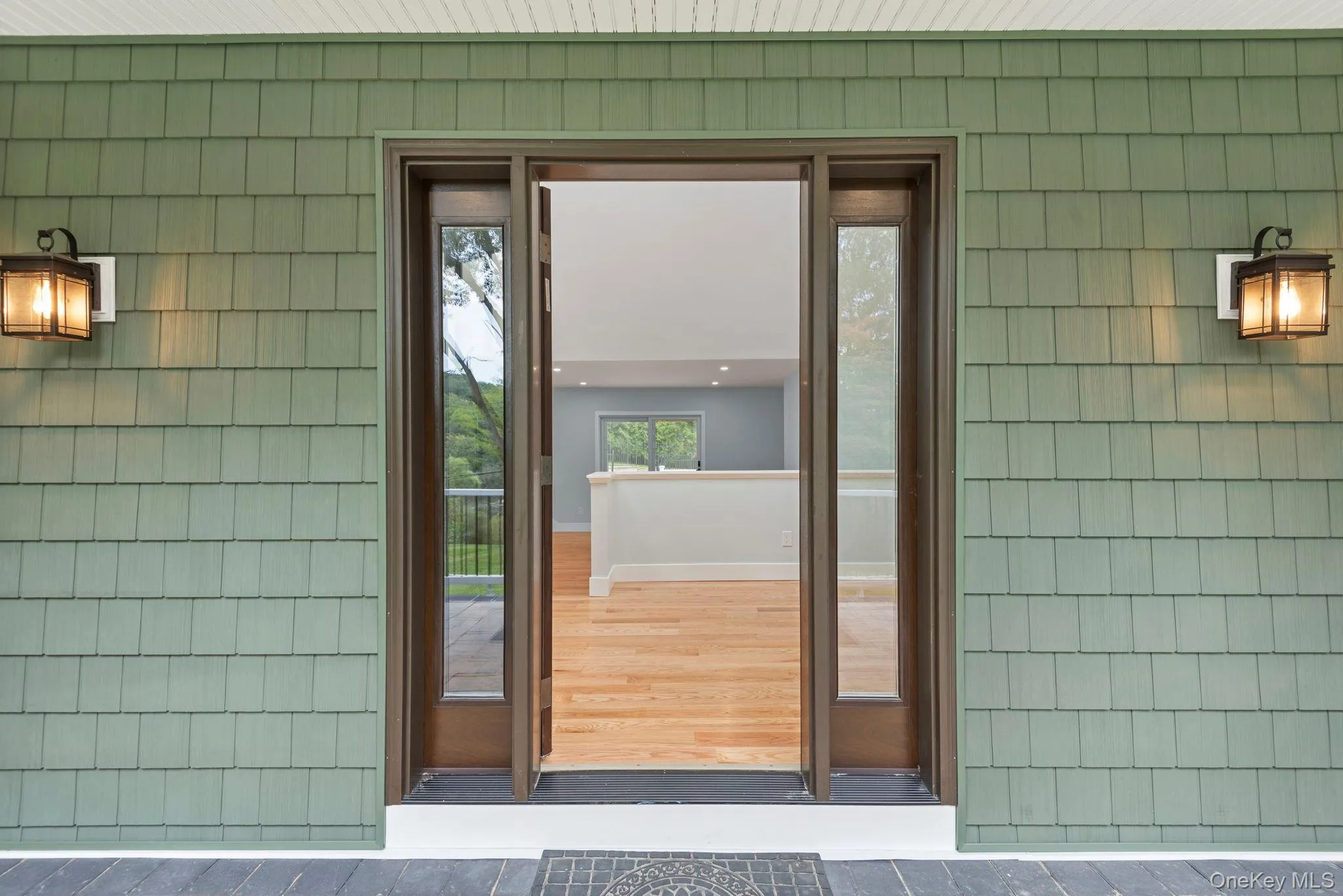 40 Lakeside Drive, Huntington, NY, 4 Bedrooms Bedrooms, 7 Rooms Rooms,3 BathroomsBathrooms,Residential,For Rent,Lakeside,0,1046573 40 Lakeside Drive, Huntington, NY, 4 Bedrooms Bedrooms, 7 Rooms Rooms,3 BathroomsBathrooms,Residential,For Rent,Lakeside,0,1046573