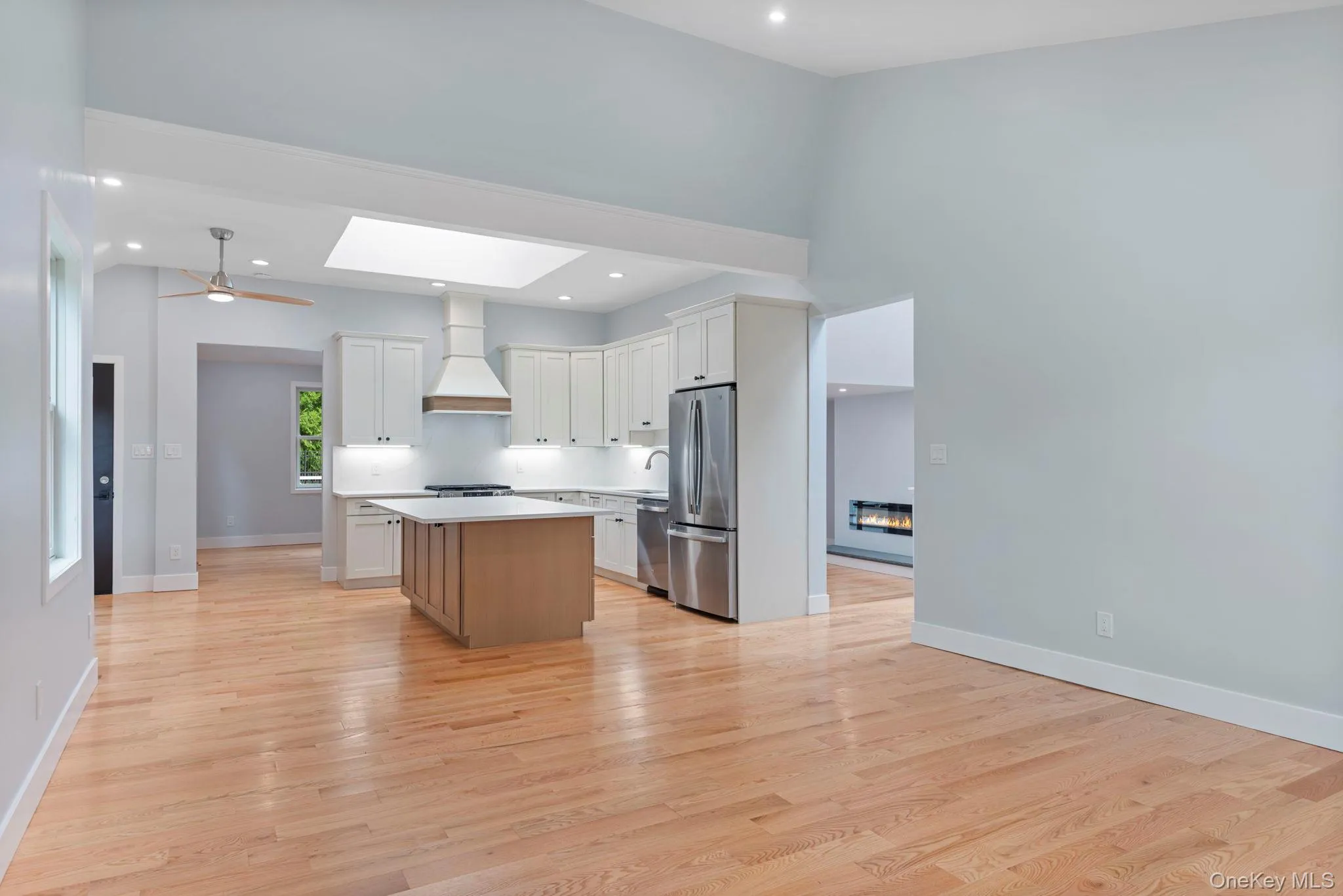 40 Lakeside Drive, Huntington, NY, 4 Bedrooms Bedrooms, 7 Rooms Rooms,3 BathroomsBathrooms,Residential,For Rent,Lakeside,0,1046573 40 Lakeside Drive, Huntington, NY, 4 Bedrooms Bedrooms, 7 Rooms Rooms,3 BathroomsBathrooms,Residential,For Rent,Lakeside,0,1046573