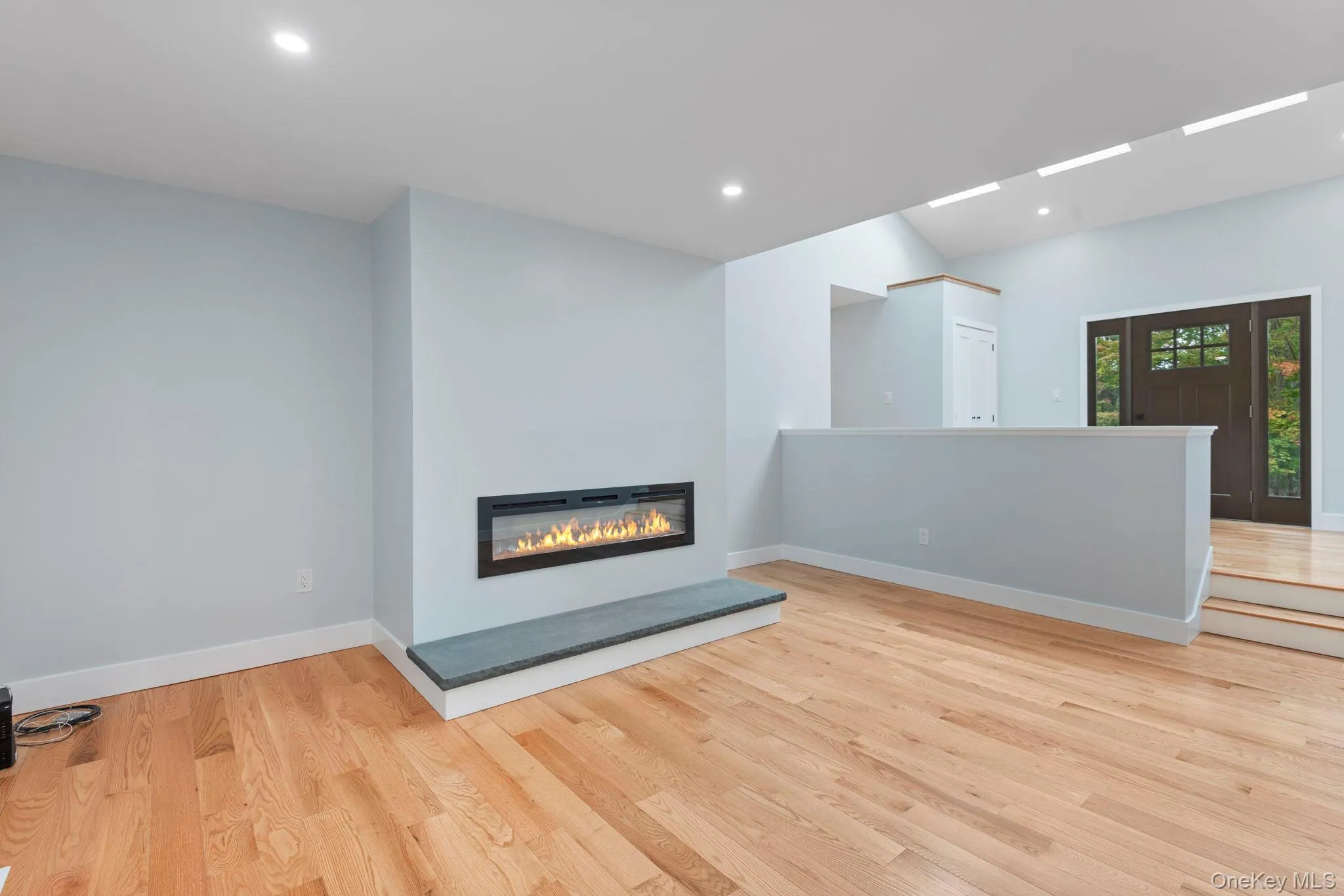 40 Lakeside Drive, Huntington, NY, 4 Bedrooms Bedrooms, 7 Rooms Rooms,3 BathroomsBathrooms,Residential,For Rent,Lakeside,0,1046573 40 Lakeside Drive, Huntington, NY, 4 Bedrooms Bedrooms, 7 Rooms Rooms,3 BathroomsBathrooms,Residential,For Rent,Lakeside,0,1046573