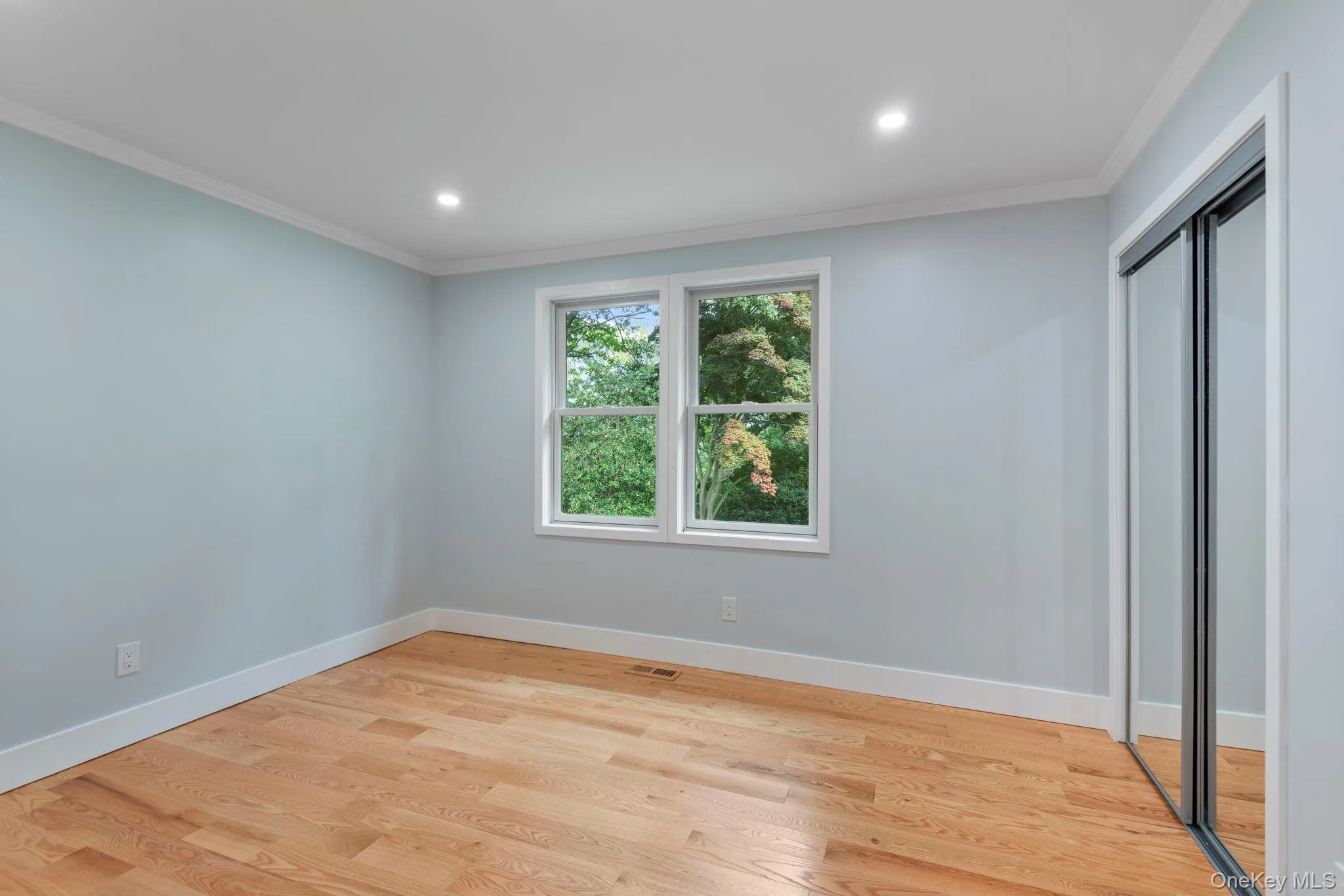 40 Lakeside Drive, Huntington, NY, 4 Bedrooms Bedrooms, 7 Rooms Rooms,3 BathroomsBathrooms,Residential,For Rent,Lakeside,0,1046573 40 Lakeside Drive, Huntington, NY, 4 Bedrooms Bedrooms, 7 Rooms Rooms,3 BathroomsBathrooms,Residential,For Rent,Lakeside,0,1046573