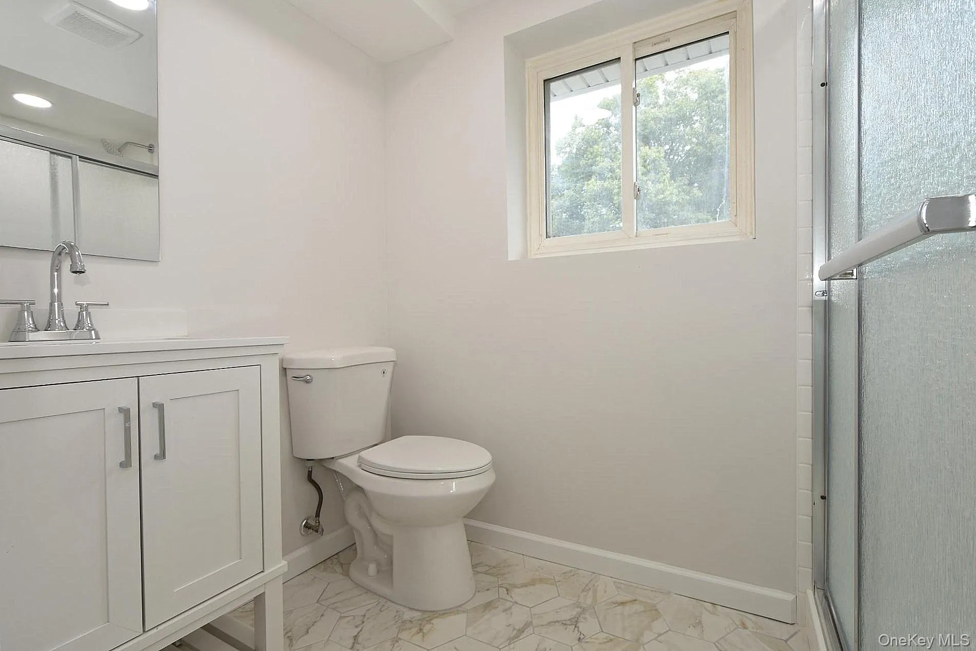 Lower Level Full Bathroom Lower Level Full Bathroom