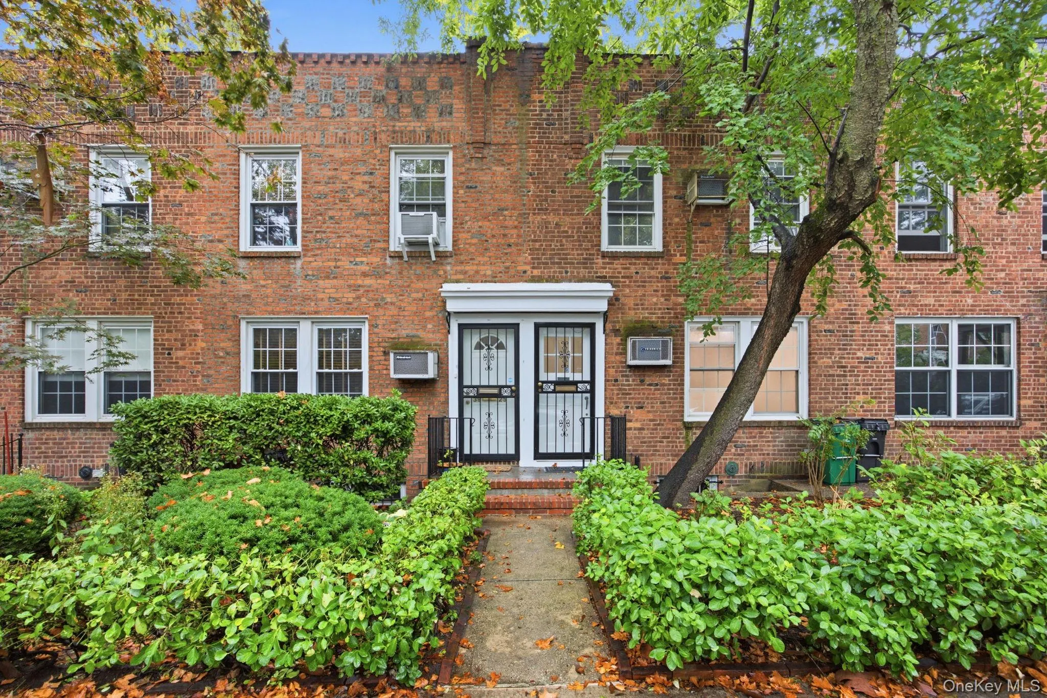 39-27 49th Street, New York, NY, 3 Bedrooms Bedrooms, 6 Rooms Rooms,1 BathroomBathrooms,Residential,For Rent,49th,0,1046584 39-27 49th Street, New York, NY, 3 Bedrooms Bedrooms, 6 Rooms Rooms,1 BathroomBathrooms,Residential,For Rent,49th,0,1046584