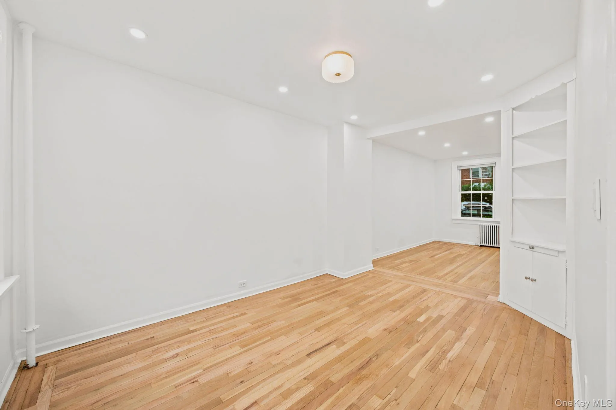 39-27 49th Street, New York, NY, 3 Bedrooms Bedrooms, 6 Rooms Rooms,1 BathroomBathrooms,Residential,For Rent,49th,0,1046584 39-27 49th Street, New York, NY, 3 Bedrooms Bedrooms, 6 Rooms Rooms,1 BathroomBathrooms,Residential,For Rent,49th,0,1046584