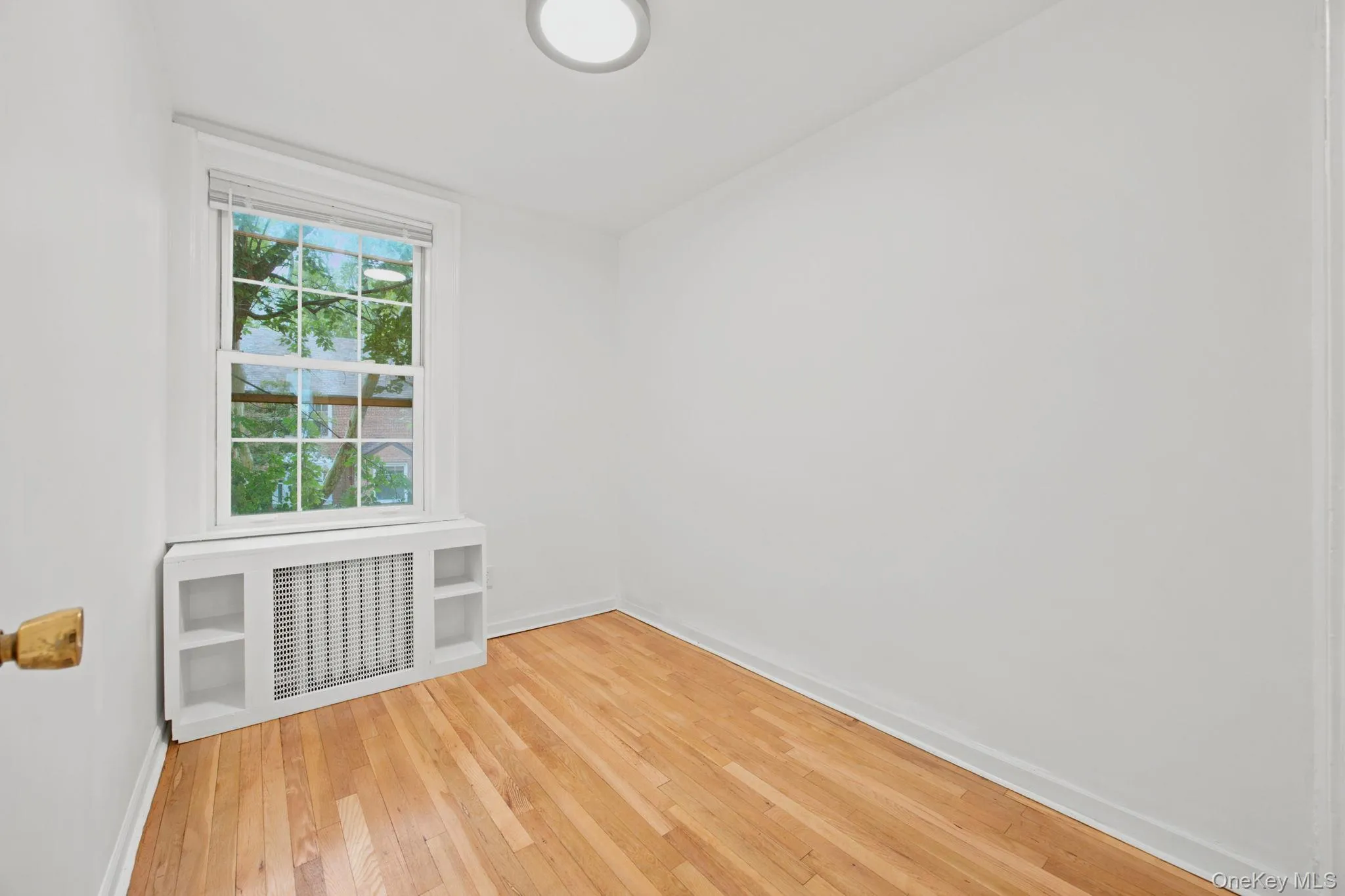 39-27 49th Street, New York, NY, 3 Bedrooms Bedrooms, 6 Rooms Rooms,1 BathroomBathrooms,Residential,For Rent,49th,0,1046584 39-27 49th Street, New York, NY, 3 Bedrooms Bedrooms, 6 Rooms Rooms,1 BathroomBathrooms,Residential,For Rent,49th,0,1046584