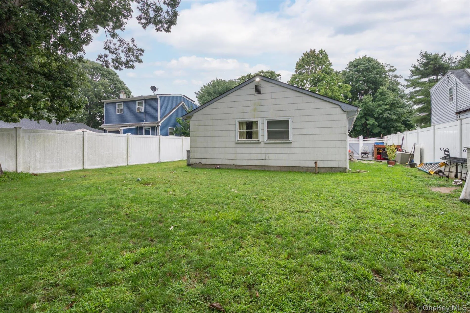 75 Westminster Drive, Brookhaven, NY, 3 Bedrooms Bedrooms, 7 Rooms Rooms,1 BathroomBathrooms,Residential,For Rent,Westminster,0,1046585 75 Westminster Drive, Brookhaven, NY, 3 Bedrooms Bedrooms, 7 Rooms Rooms,1 BathroomBathrooms,Residential,For Rent,Westminster,0,1046585