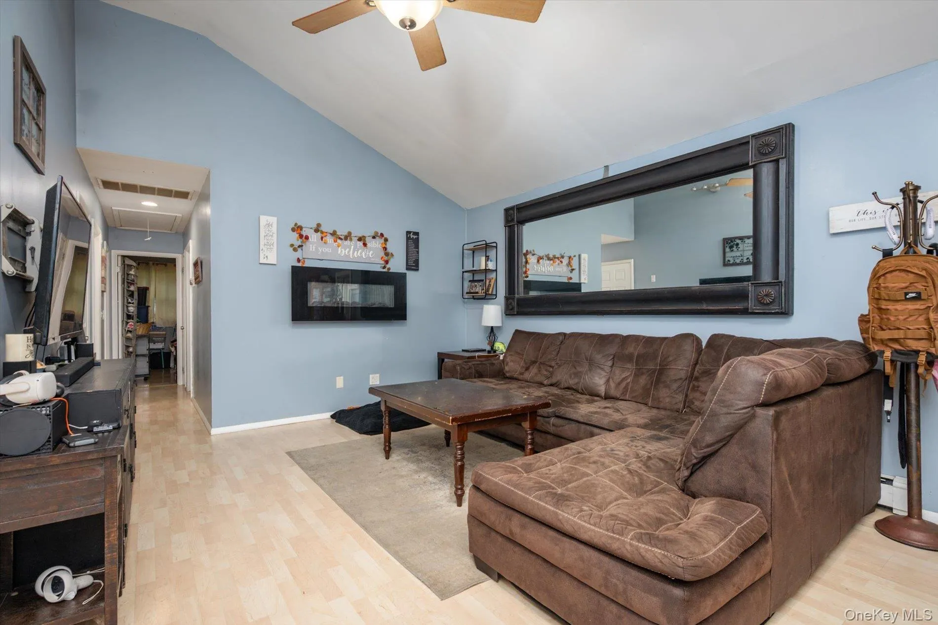 75 Westminster Drive, Brookhaven, NY, 3 Bedrooms Bedrooms, 7 Rooms Rooms,1 BathroomBathrooms,Residential,For Rent,Westminster,0,1046585 75 Westminster Drive, Brookhaven, NY, 3 Bedrooms Bedrooms, 7 Rooms Rooms,1 BathroomBathrooms,Residential,For Rent,Westminster,0,1046585
