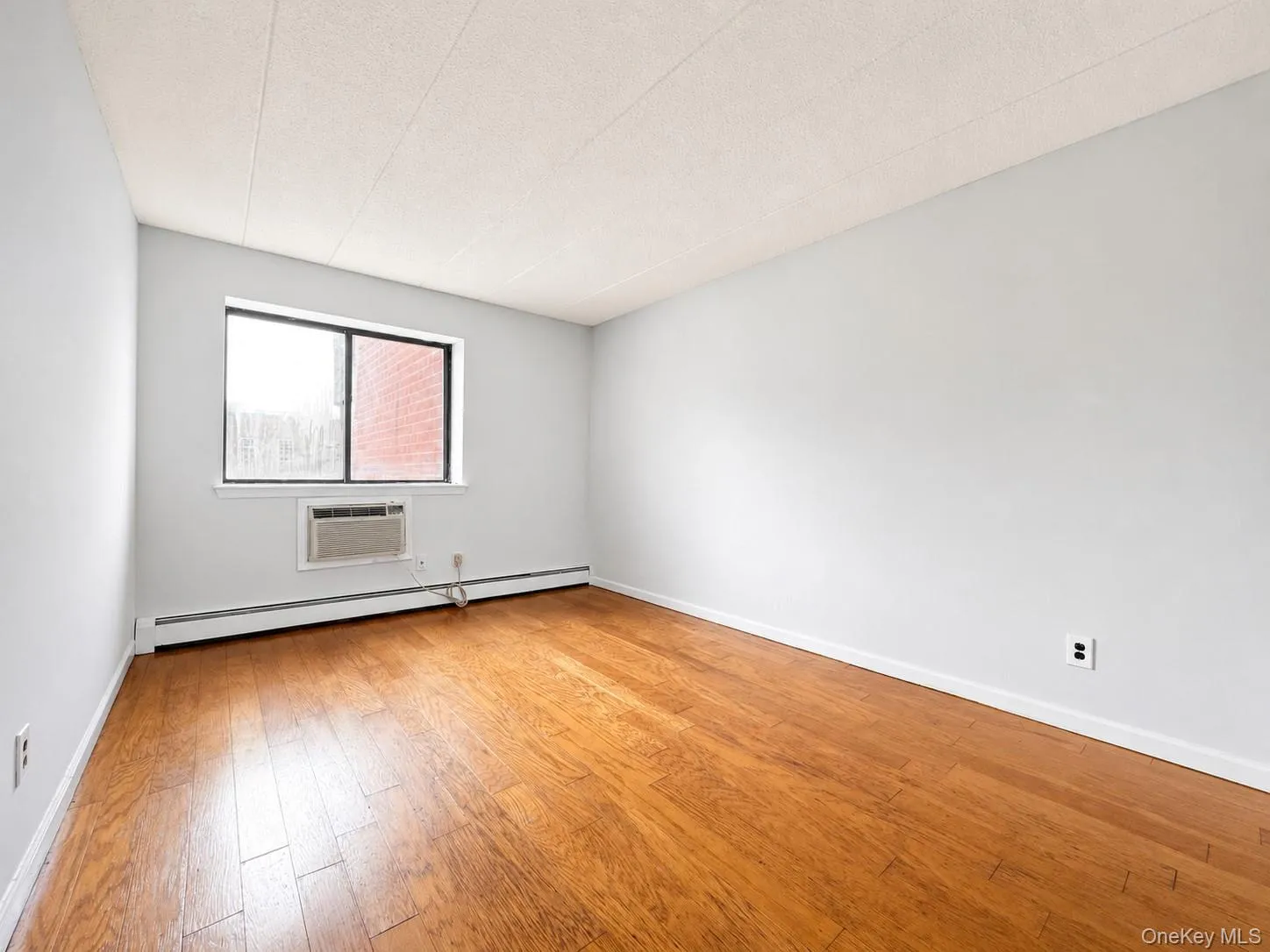13935 35th Avenue, New York, NY, 1 Bedroom Bedrooms, 3 Rooms Rooms,1 BathroomBathrooms,Residential,For Rent,35th,0,1046592 13935 35th Avenue, New York, NY, 1 Bedroom Bedrooms, 3 Rooms Rooms,1 BathroomBathrooms,Residential,For Rent,35th,0,1046592