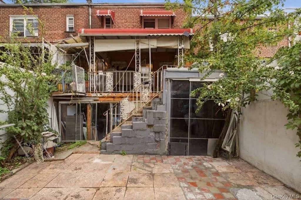 902 232nd Street, New York, NY, 5 Bedrooms Bedrooms, 9 Rooms Rooms,2 BathroomsBathrooms,Residential,For Rent,232nd,0,1046594 902 232nd Street, New York, NY, 5 Bedrooms Bedrooms, 9 Rooms Rooms,2 BathroomsBathrooms,Residential,For Rent,232nd,0,1046594