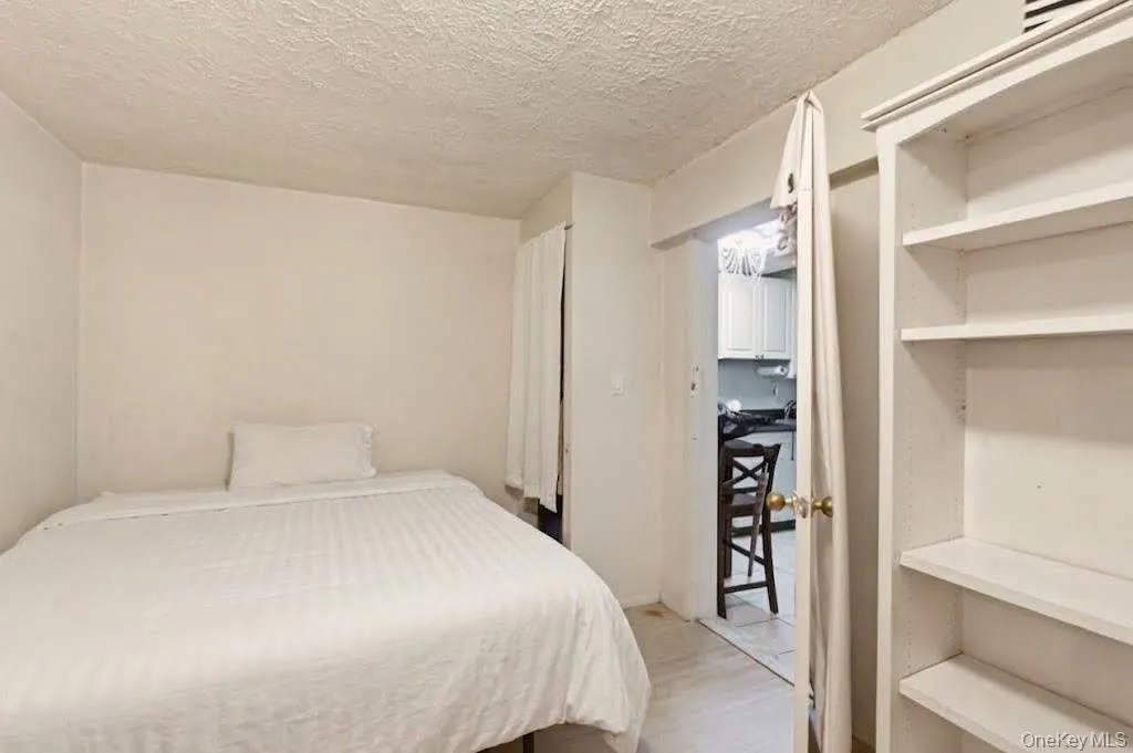 902 232nd Street, New York, NY, 5 Bedrooms Bedrooms, 9 Rooms Rooms,2 BathroomsBathrooms,Residential,For Rent,232nd,0,1046594 902 232nd Street, New York, NY, 5 Bedrooms Bedrooms, 9 Rooms Rooms,2 BathroomsBathrooms,Residential,For Rent,232nd,0,1046594