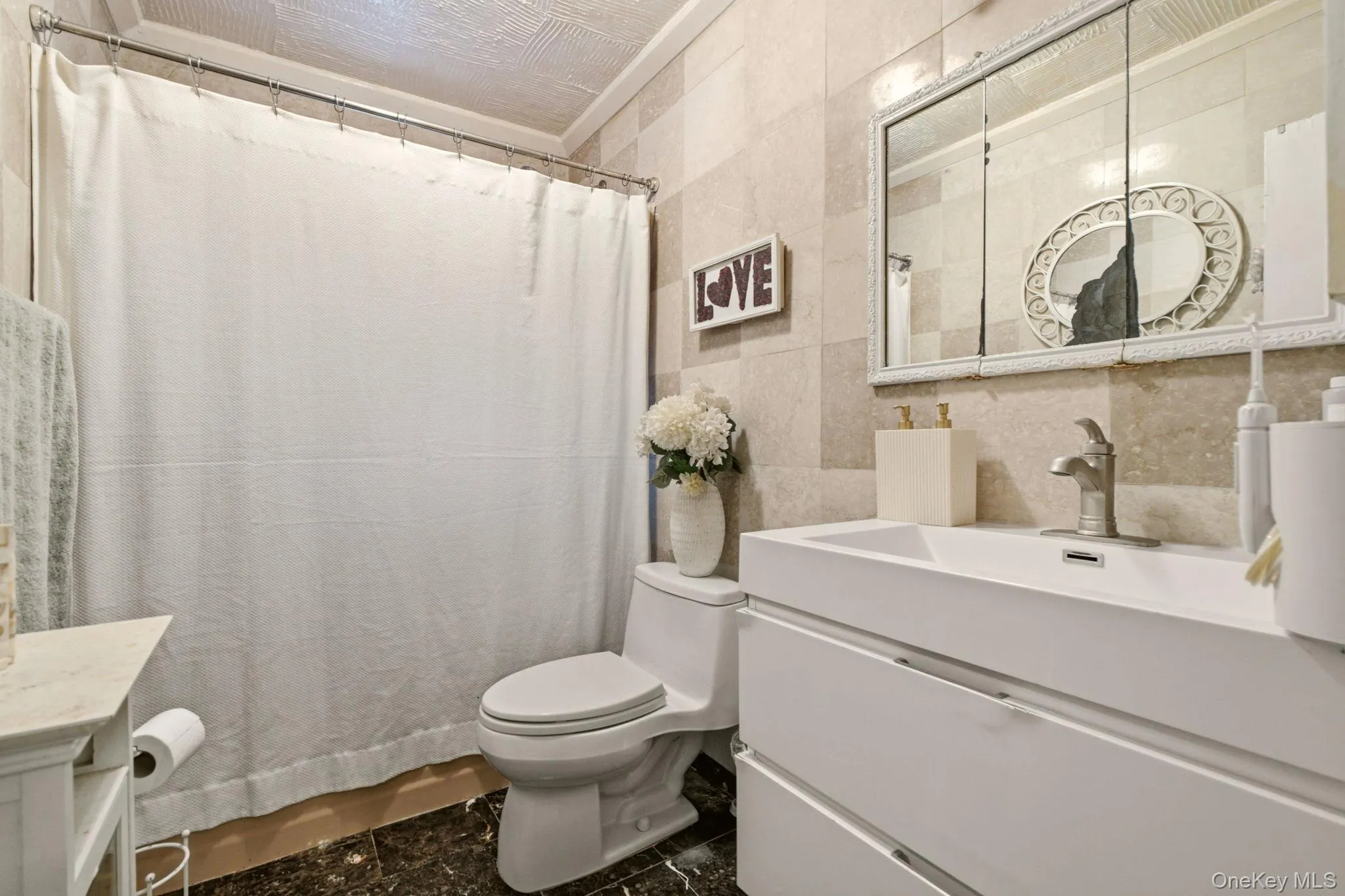 902 232nd Street, New York, NY, 5 Bedrooms Bedrooms, 9 Rooms Rooms,2 BathroomsBathrooms,Residential,For Rent,232nd,0,1046594 902 232nd Street, New York, NY, 5 Bedrooms Bedrooms, 9 Rooms Rooms,2 BathroomsBathrooms,Residential,For Rent,232nd,0,1046594