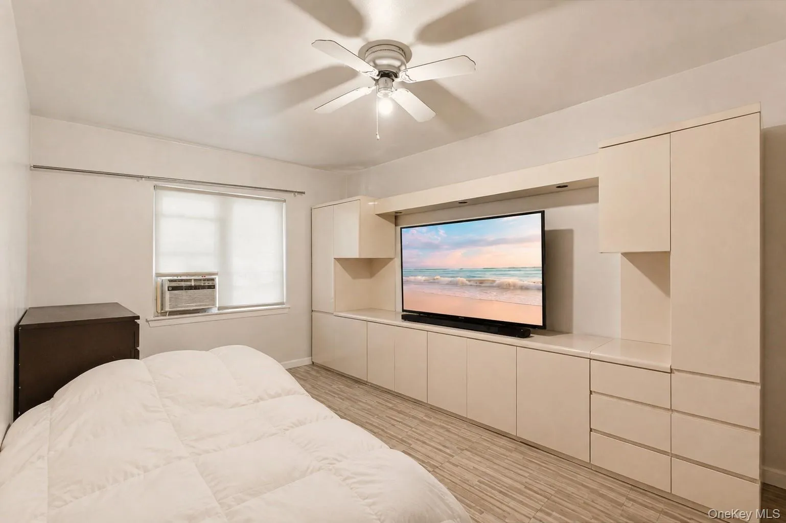902 232nd Street, New York, NY, 5 Bedrooms Bedrooms, 9 Rooms Rooms,2 BathroomsBathrooms,Residential,For Rent,232nd,0,1046594 902 232nd Street, New York, NY, 5 Bedrooms Bedrooms, 9 Rooms Rooms,2 BathroomsBathrooms,Residential,For Rent,232nd,0,1046594