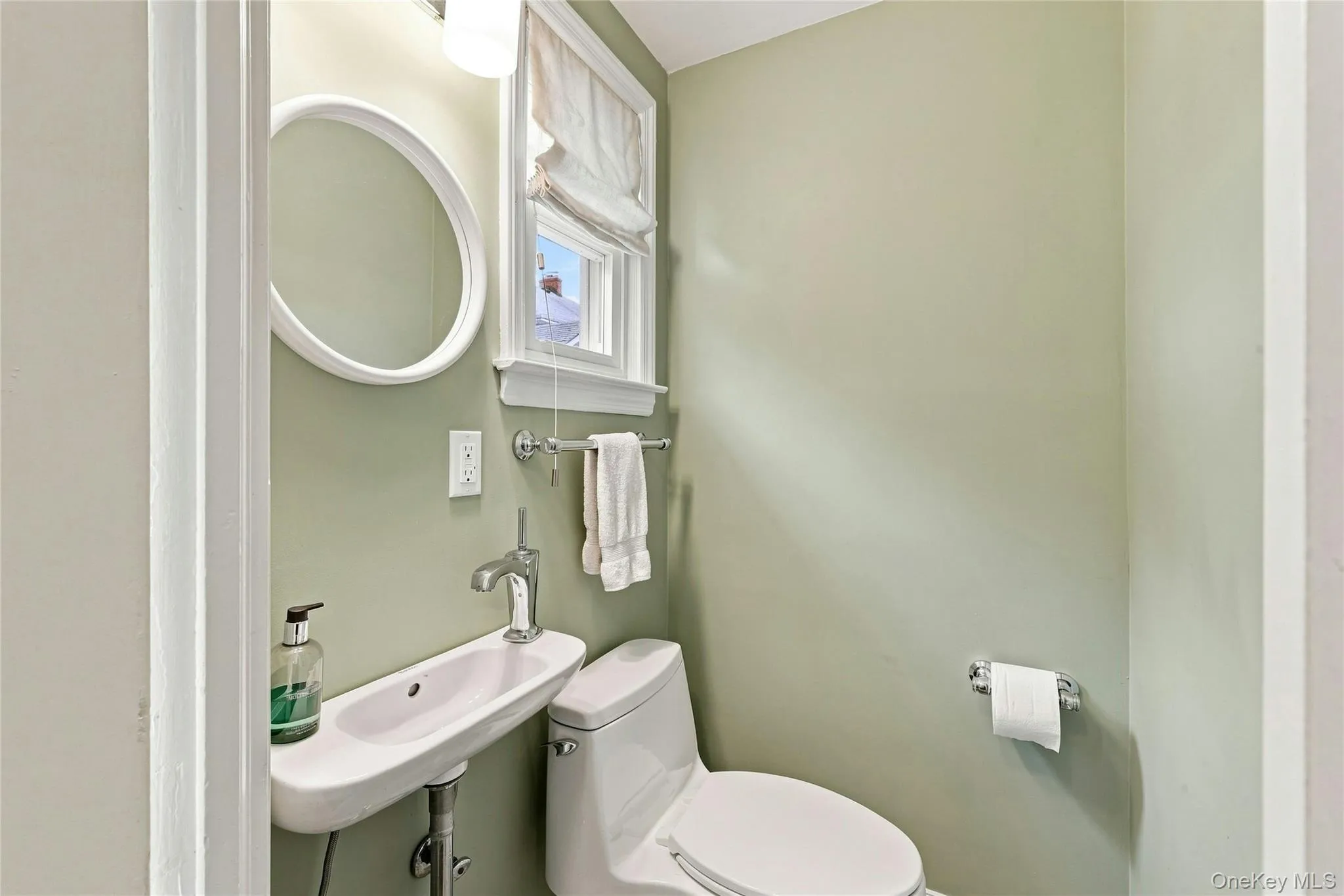 185 Crocus Avenue, Hempstead, NY, 3 Bedrooms Bedrooms, 8 Rooms Rooms,2 BathroomsBathrooms,Residential,For Rent,Crocus,0,1046596 185 Crocus Avenue, Hempstead, NY, 3 Bedrooms Bedrooms, 8 Rooms Rooms,2 BathroomsBathrooms,Residential,For Rent,Crocus,0,1046596