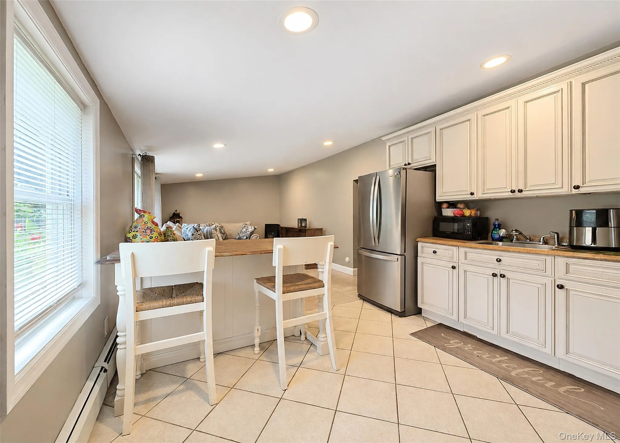 1028 Union Boulevard, Islip, NY, 6 Bedrooms Bedrooms, 9 Rooms Rooms,2 BathroomsBathrooms,Residential,For Rent,Union,0,1046597 1028 Union Boulevard, Islip, NY, 6 Bedrooms Bedrooms, 9 Rooms Rooms,2 BathroomsBathrooms,Residential,For Rent,Union,0,1046597