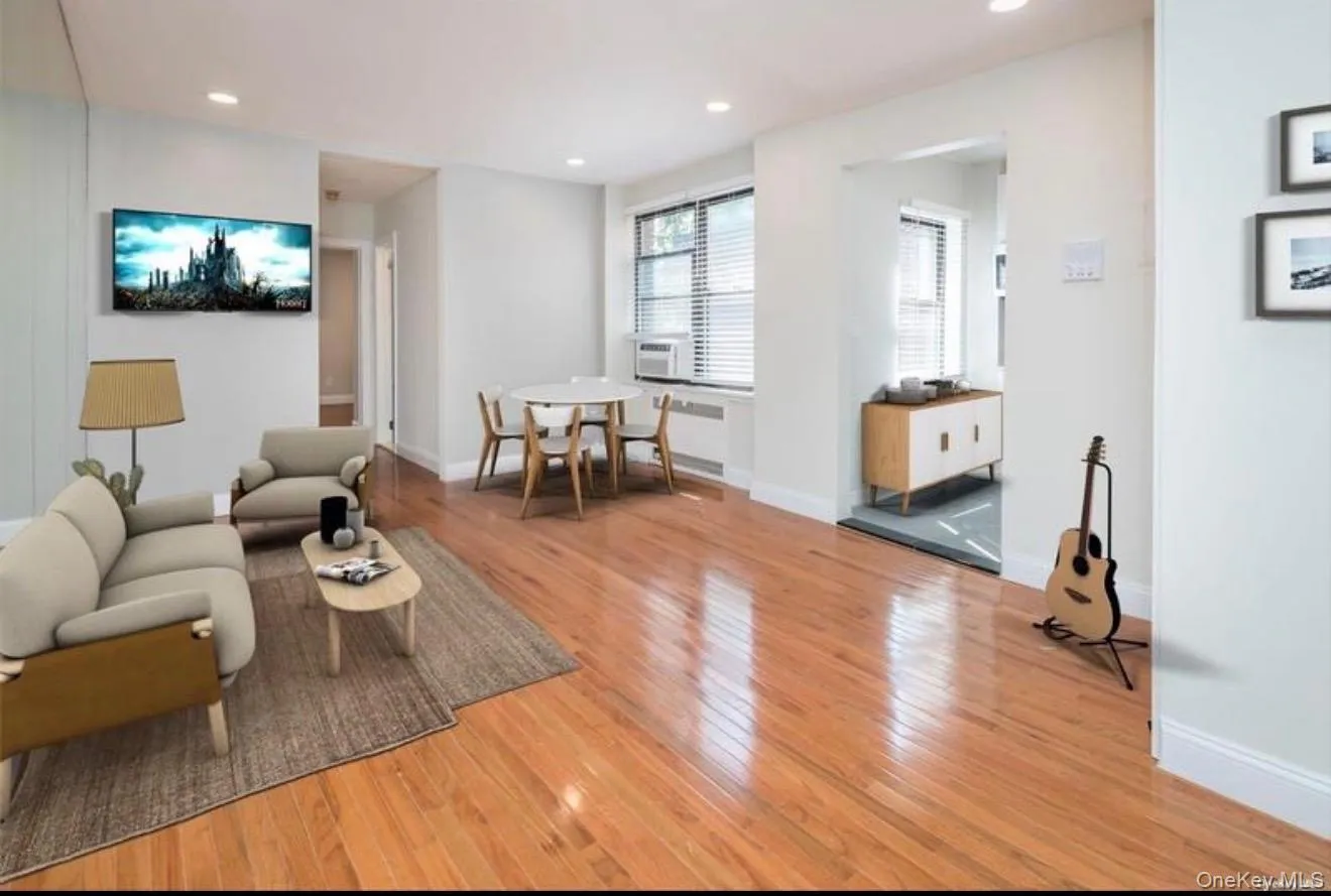 7 Bond Street, North Hempstead, NY, 1 Bedroom Bedrooms, 5 Rooms Rooms,1 BathroomBathrooms,Residential Lease,For Rent,Bond,0,1046613 7 Bond Street, North Hempstead, NY, 1 Bedroom Bedrooms, 5 Rooms Rooms,1 BathroomBathrooms,Residential Lease,For Rent,Bond,0,1046613