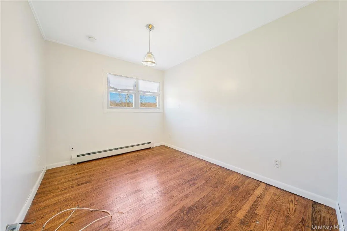 22 Quaker Hill Road, Monroe, NY, 3 Bedrooms Bedrooms, 6 Rooms Rooms,1 BathroomBathrooms,Residential Lease,For Rent,Quaker Hill,0,1046614 22 Quaker Hill Road, Monroe, NY, 3 Bedrooms Bedrooms, 6 Rooms Rooms,1 BathroomBathrooms,Residential Lease,For Rent,Quaker Hill,0,1046614