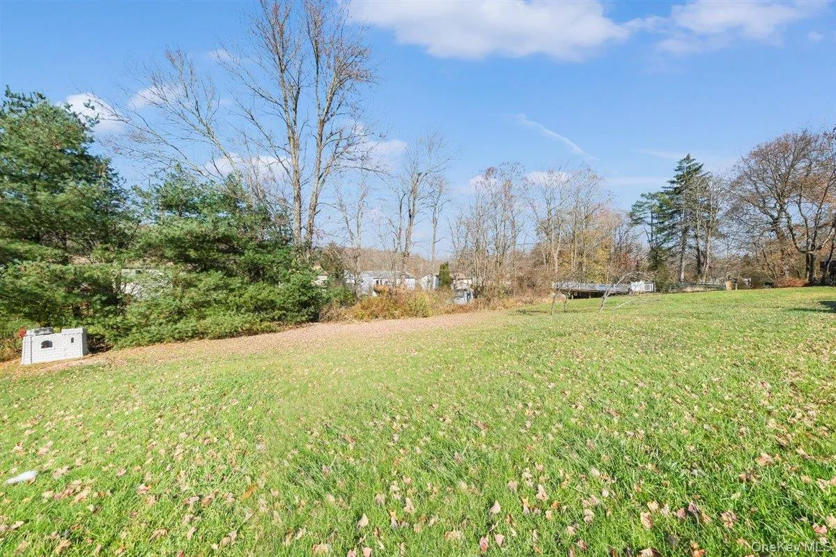 22 Quaker Hill Road, Monroe, NY, 3 Bedrooms Bedrooms, 6 Rooms Rooms,1 BathroomBathrooms,Residential Lease,For Rent,Quaker Hill,0,1046614 22 Quaker Hill Road, Monroe, NY, 3 Bedrooms Bedrooms, 6 Rooms Rooms,1 BathroomBathrooms,Residential Lease,For Rent,Quaker Hill,0,1046614