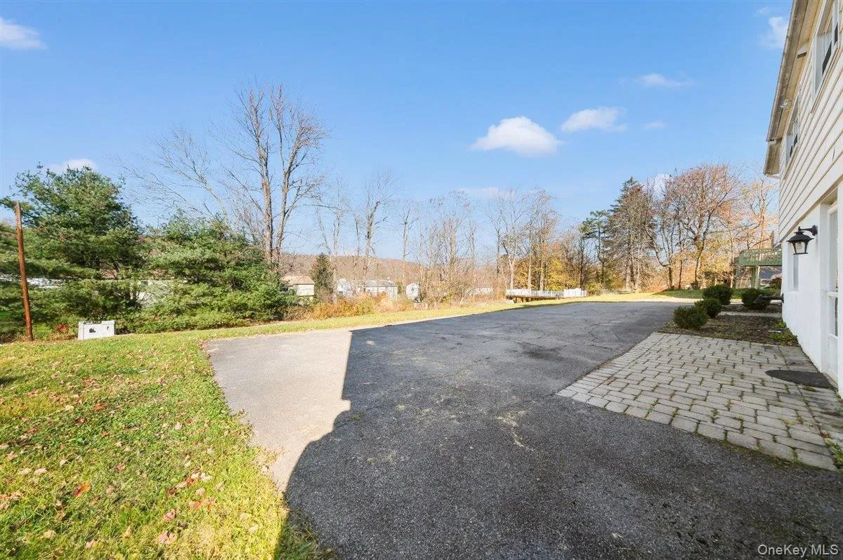 22 Quaker Hill Road, Monroe, NY, 3 Bedrooms Bedrooms, 6 Rooms Rooms,1 BathroomBathrooms,Residential Lease,For Rent,Quaker Hill,0,1046614 22 Quaker Hill Road, Monroe, NY, 3 Bedrooms Bedrooms, 6 Rooms Rooms,1 BathroomBathrooms,Residential Lease,For Rent,Quaker Hill,0,1046614