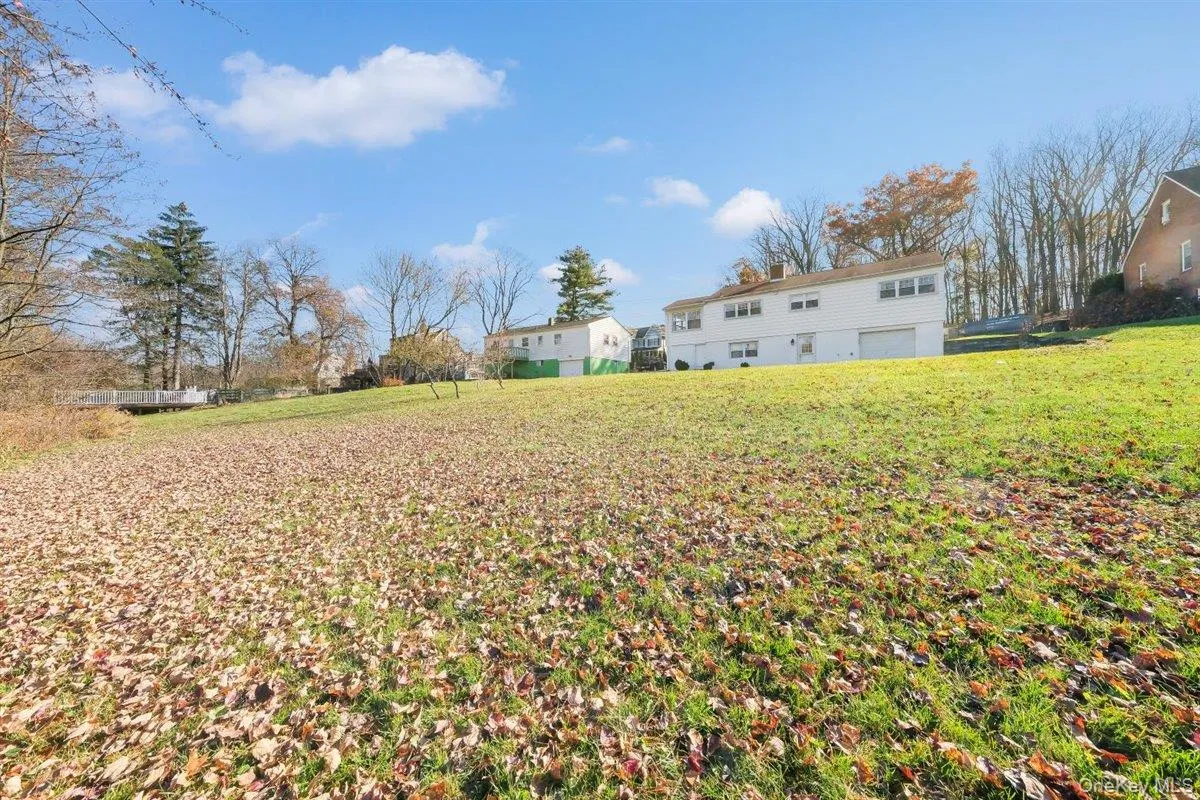 22 Quaker Hill Road, Monroe, NY, 3 Bedrooms Bedrooms, 6 Rooms Rooms,1 BathroomBathrooms,Residential Lease,For Rent,Quaker Hill,0,1046614 22 Quaker Hill Road, Monroe, NY, 3 Bedrooms Bedrooms, 6 Rooms Rooms,1 BathroomBathrooms,Residential Lease,For Rent,Quaker Hill,0,1046614