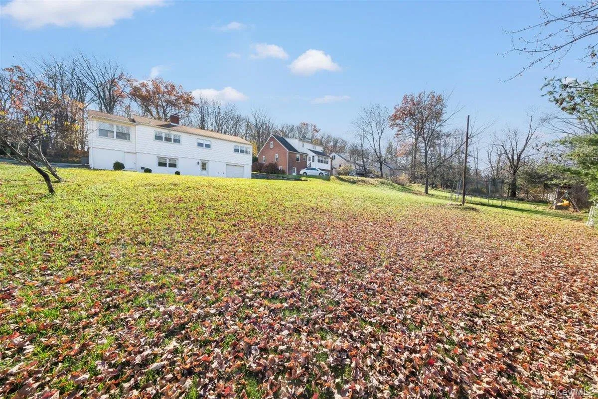22 Quaker Hill Road, Monroe, NY, 3 Bedrooms Bedrooms, 6 Rooms Rooms,1 BathroomBathrooms,Residential Lease,For Rent,Quaker Hill,0,1046614 22 Quaker Hill Road, Monroe, NY, 3 Bedrooms Bedrooms, 6 Rooms Rooms,1 BathroomBathrooms,Residential Lease,For Rent,Quaker Hill,0,1046614