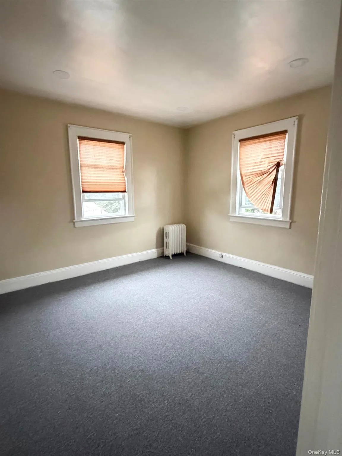 81 Irving Avenue, North Hempstead, NY, 1 Bedroom Bedrooms, 3 Rooms Rooms,1 BathroomBathrooms,Residential Lease,For Rent,Irving,0,1046616 81 Irving Avenue, North Hempstead, NY, 1 Bedroom Bedrooms, 3 Rooms Rooms,1 BathroomBathrooms,Residential Lease,For Rent,Irving,0,1046616