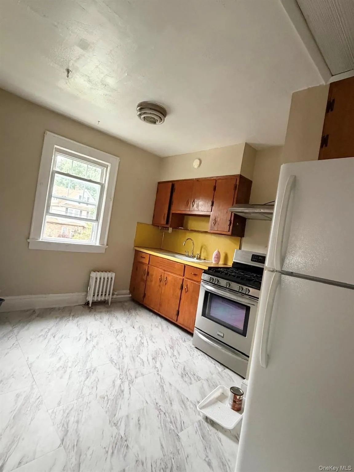 81 Irving Avenue, North Hempstead, NY, 1 Bedroom Bedrooms, 3 Rooms Rooms,1 BathroomBathrooms,Residential Lease,For Rent,Irving,0,1046616 81 Irving Avenue, North Hempstead, NY, 1 Bedroom Bedrooms, 3 Rooms Rooms,1 BathroomBathrooms,Residential Lease,For Rent,Irving,0,1046616