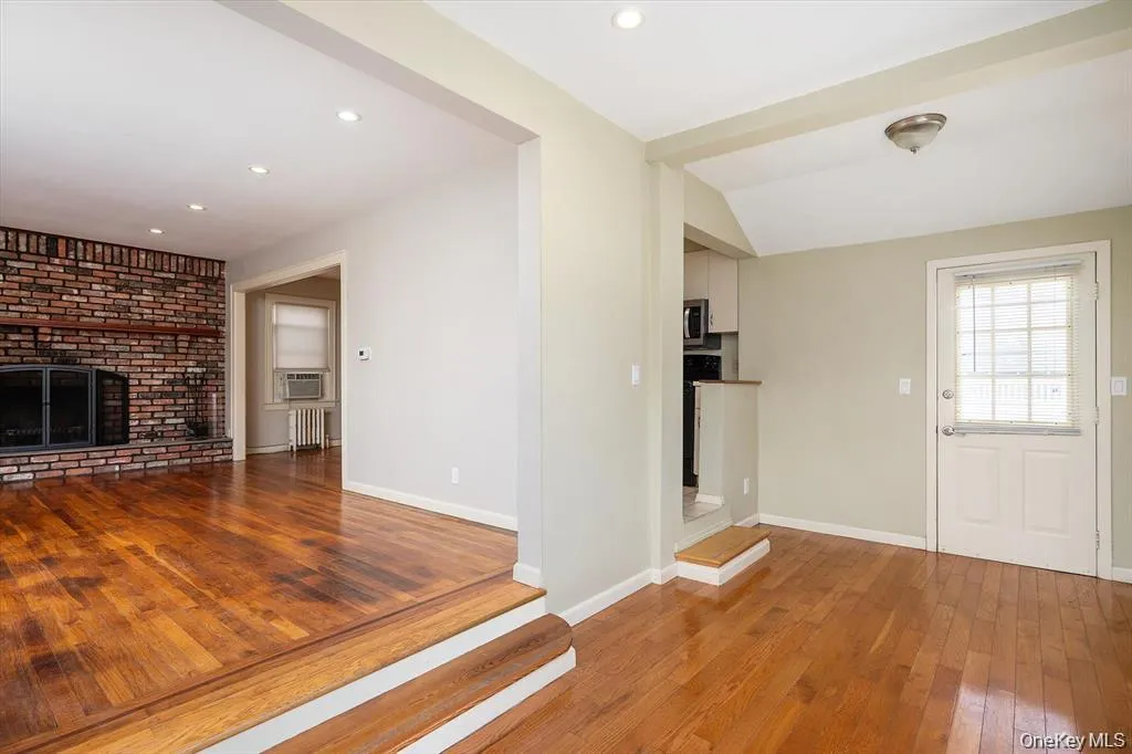 23 Rosebud Avenue, Hempstead, NY, 2 Bedrooms Bedrooms, 6 Rooms Rooms,1 BathroomBathrooms,Residential Lease,For Rent,Rosebud,0,1046619 23 Rosebud Avenue, Hempstead, NY, 2 Bedrooms Bedrooms, 6 Rooms Rooms,1 BathroomBathrooms,Residential Lease,For Rent,Rosebud,0,1046619