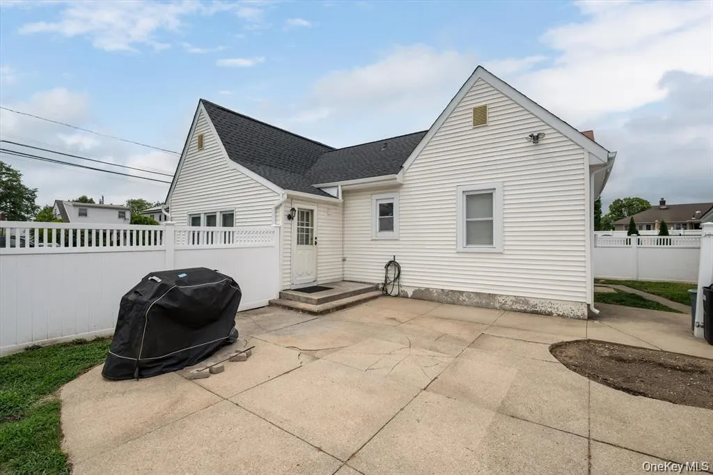 23 Rosebud Avenue, Hempstead, NY, 2 Bedrooms Bedrooms, 6 Rooms Rooms,1 BathroomBathrooms,Residential Lease,For Rent,Rosebud,0,1046619 23 Rosebud Avenue, Hempstead, NY, 2 Bedrooms Bedrooms, 6 Rooms Rooms,1 BathroomBathrooms,Residential Lease,For Rent,Rosebud,0,1046619