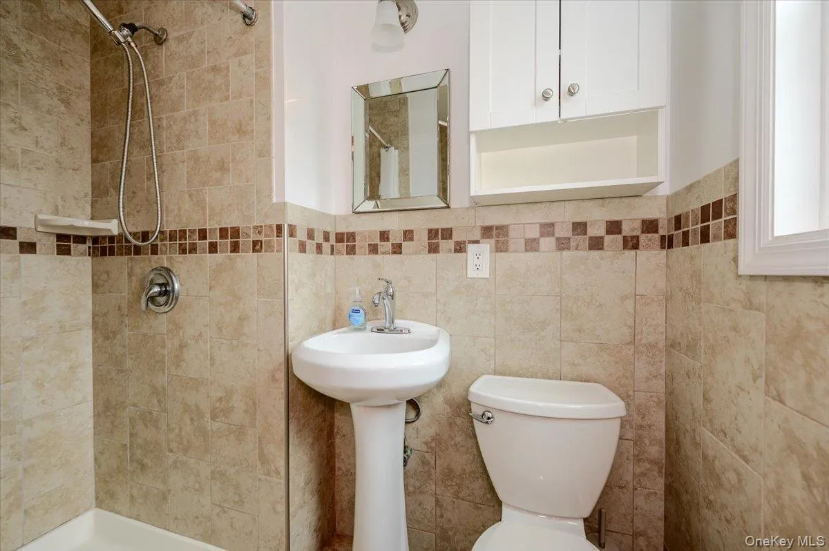 2664 Grayson Drive, Hempstead, NY, 4 Bedrooms Bedrooms, 6 Rooms Rooms,3 BathroomsBathrooms,Residential,For Rent,Grayson,0,1046626 2664 Grayson Drive, Hempstead, NY, 4 Bedrooms Bedrooms, 6 Rooms Rooms,3 BathroomsBathrooms,Residential,For Rent,Grayson,0,1046626