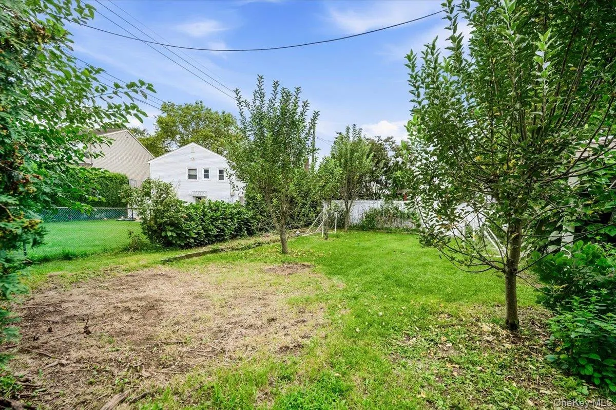 2664 Grayson Drive, Hempstead, NY, 4 Bedrooms Bedrooms, 6 Rooms Rooms,3 BathroomsBathrooms,Residential,For Rent,Grayson,0,1046626 2664 Grayson Drive, Hempstead, NY, 4 Bedrooms Bedrooms, 6 Rooms Rooms,3 BathroomsBathrooms,Residential,For Rent,Grayson,0,1046626