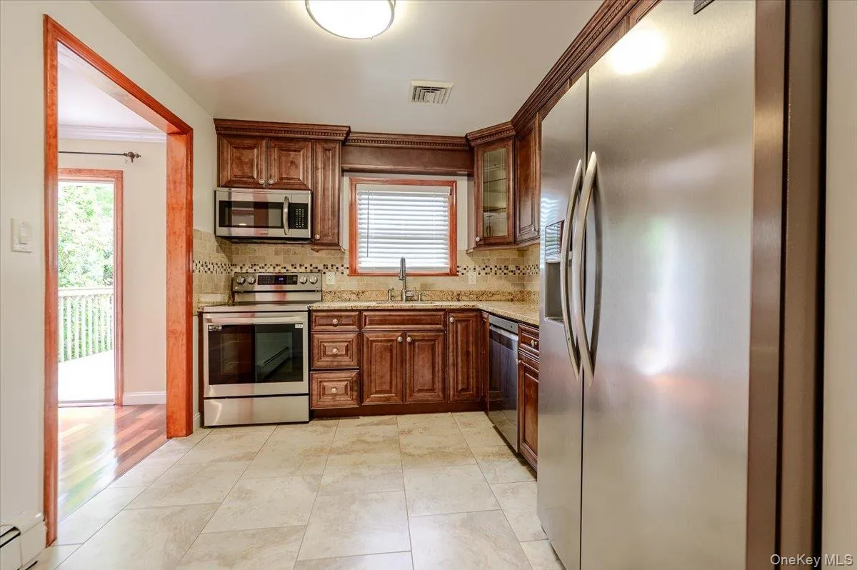 2664 Grayson Drive, Hempstead, NY, 4 Bedrooms Bedrooms, 6 Rooms Rooms,3 BathroomsBathrooms,Residential,For Rent,Grayson,0,1046626 2664 Grayson Drive, Hempstead, NY, 4 Bedrooms Bedrooms, 6 Rooms Rooms,3 BathroomsBathrooms,Residential,For Rent,Grayson,0,1046626